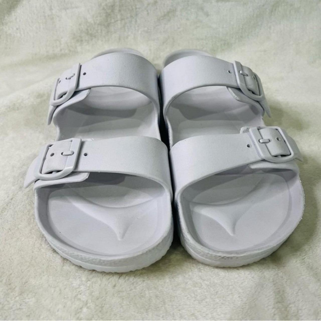 Target Women's Sandals - White - US 11 | Depop US