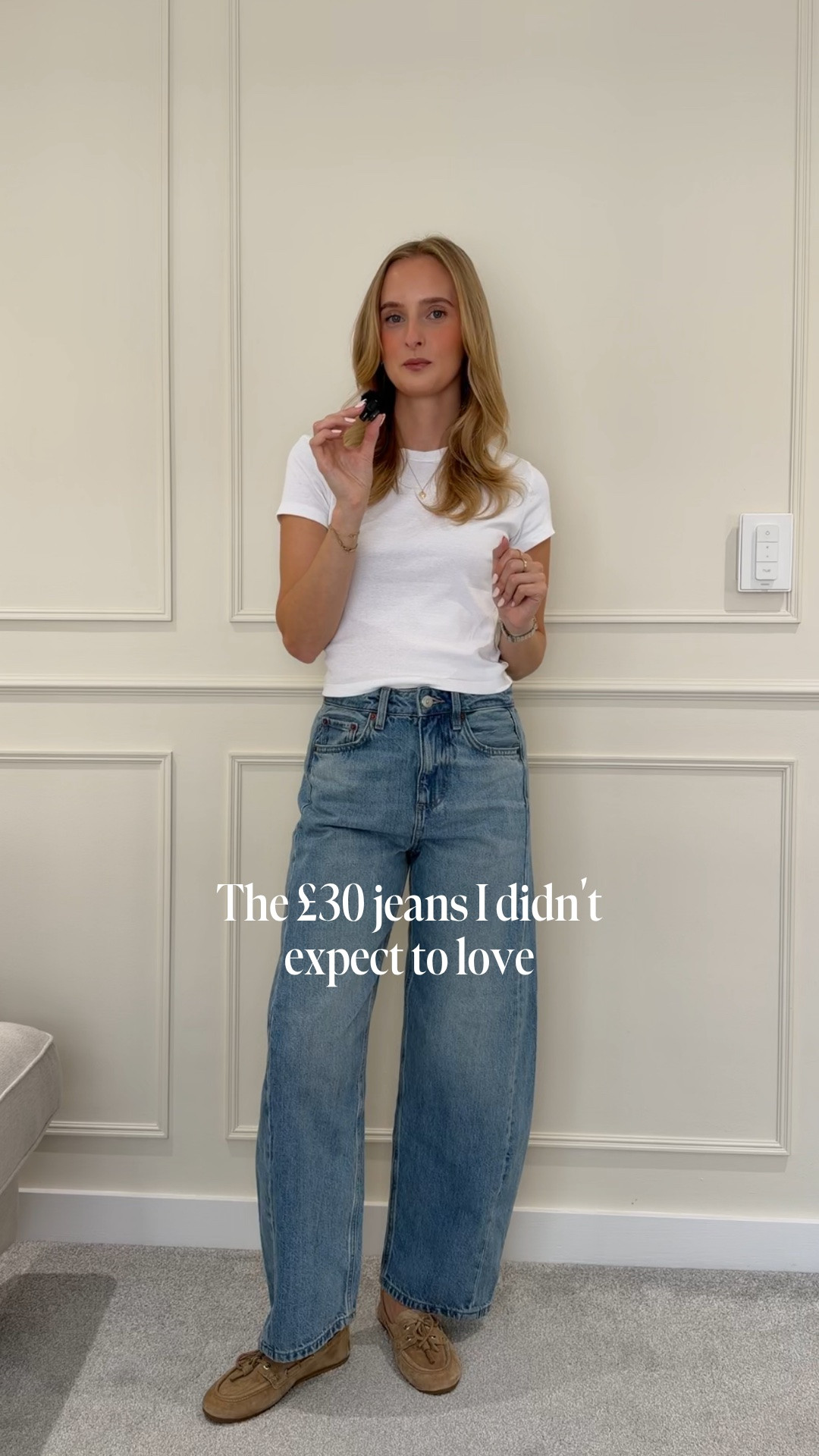 The light wash barrel jeans I’ll be wearing all summer 🤍

I wasn’t expecting to love these as much as I do. The wash is perfect, the fit is so flattering, 100% cotton and they’re only £30.

Wearing size 6 regular (5’5”)

#LTKsummer #LTKjeans #LTKuk