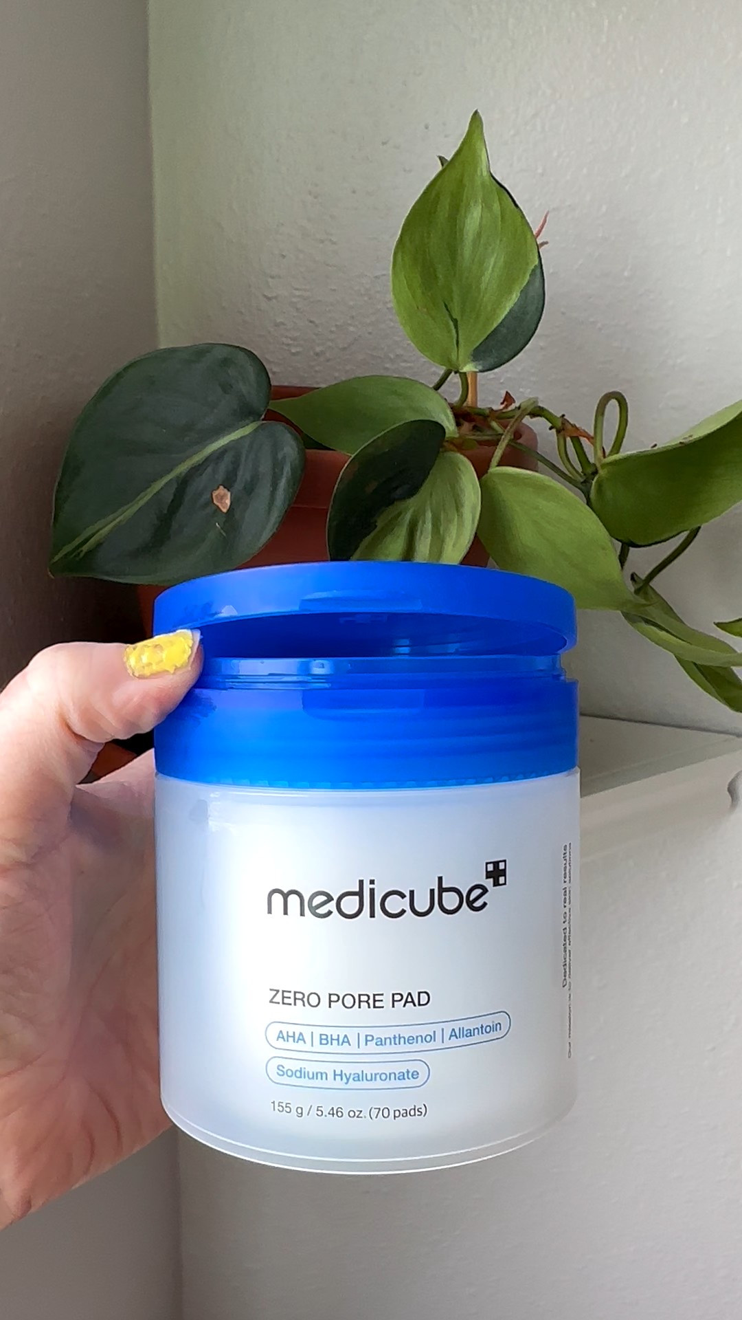 If you’re working on smoother skin + minimizing the look of pores, these Medicube Zero Pore Pads 2.0 are a game changer. They’re dual-textured toner pads infused with AHA + BHA to gently exfoliate, unclog pores, and smooth skin texture without irritation. Perfect for quick skincare routines, travel, or post-workout refresh. Korean skincare favorite for glowing, clear skin.
👉 Tap to shop my current skincare favorite.
medicube toner pads, zero pore pads, Korean skincare, exfoliating toner pads, pore care, AHA BHA skincare, acne friendly skincare, glass skin routine, gentle exfoliation, skincare essentials

#LTKbeauty #LTKskincare #SkincareFinds #KBeautyFavorites #Medicube #GlassSkinRoutine #PoreCare #ExfoliatingToner #AcneFriendlySkincare #SkincareRoutine #BeautyMustHaves #SkincareLover #CleanSkinClub 

#LTKSaleAlert #LTKBeauty #LTKselfcare