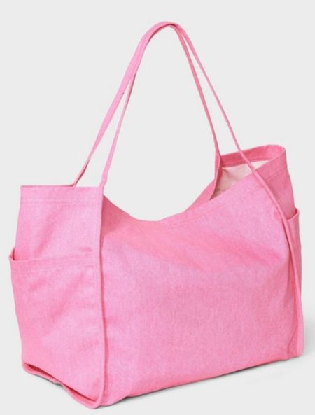 Cute summer tote with a few colors 

#LTKSpringSale #LTKtravel