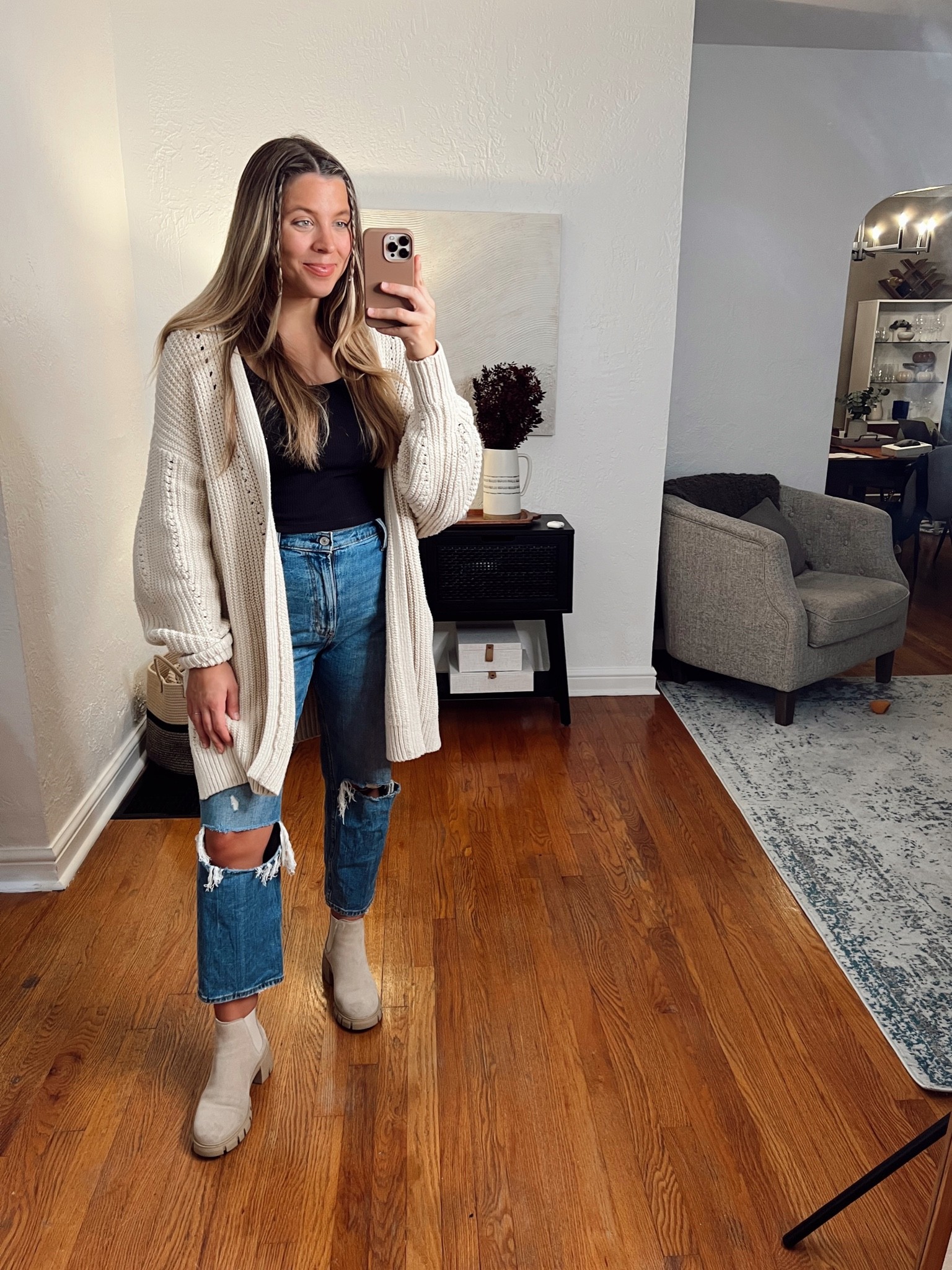 Jeans are 15% off! Fall outfits, mom jeans, straight leg jeans, fall casual outfit 

#LTKSeasonal #LTKsalealert