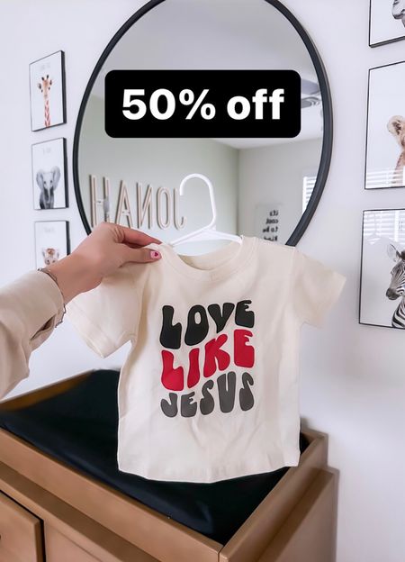 Cute kids t shirt from Etsy - 50% off! 

Christian kids tee // Etsy find // love like Jesus t shirt // Christian t shirt 

#LTKkids #LTKsalealert #LTKbaby