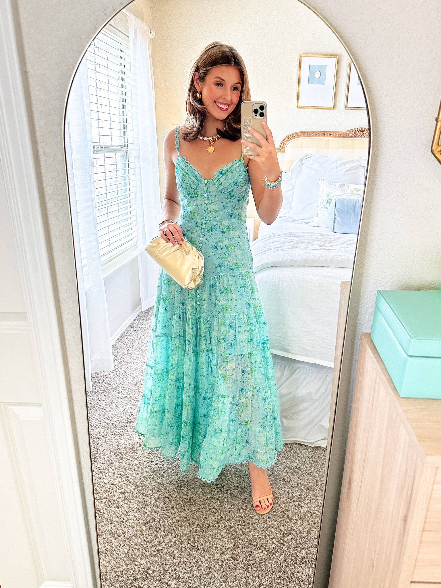 Summer wedding guest dress! Wearing an XS.

Midi dress // floral dress // garden party // wedding guest dress 

#LTKStyleTip #LTKWedding #LTKSeasonal