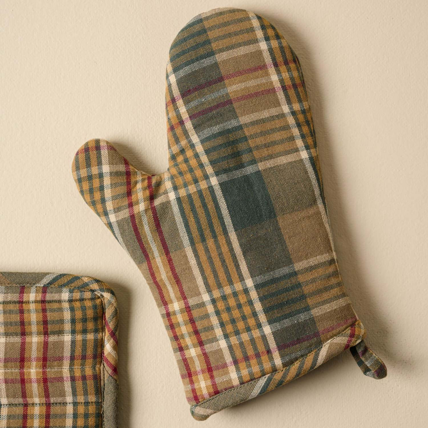 Winter Plaid Oven Mitt + Pot Holder Set | Magnolia