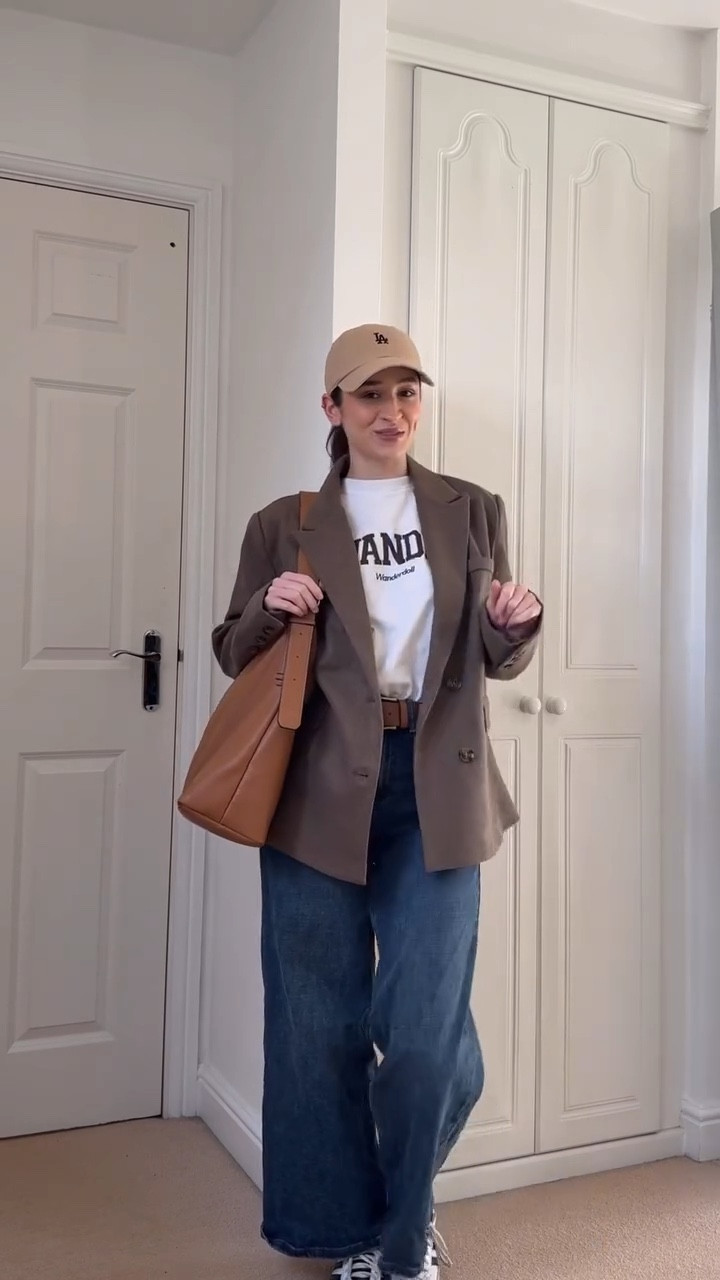 the ‘cool boy mum’ aesthetic 🐻🤎 let’s style it 🤗 all items linked in my LTK 🔗 #boymum #toddlermomlife #mumoutfits