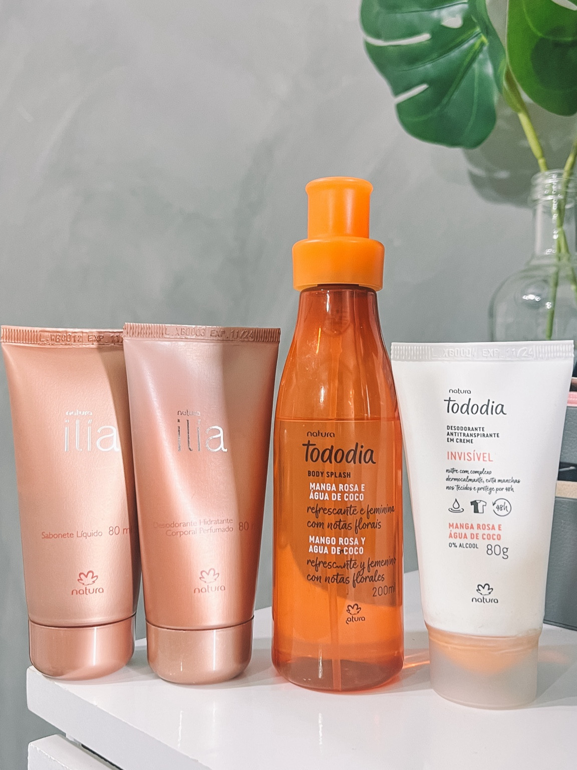 Produtos Corporais Natura, usados no banho nosso de cada dia.

Sabonete e Hidratante Corporal Ilia tem uma fragrância suave e adocicada.

Body Splash e Desodorante em Creme Manga Rosa & Água de Coco tem uma fragrância frutal ideal pro verão.

Fica a dica 😜

#LTKbeauty #LTKbrasil #LTKstyletip