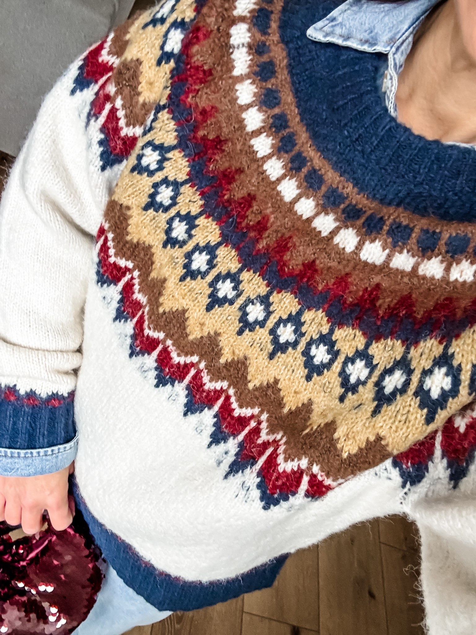 Small fair isle sweater, 25 jeans, shoes, TTS



#LTKSaleAlert #LTKHoliday #LTKFindsUnder100