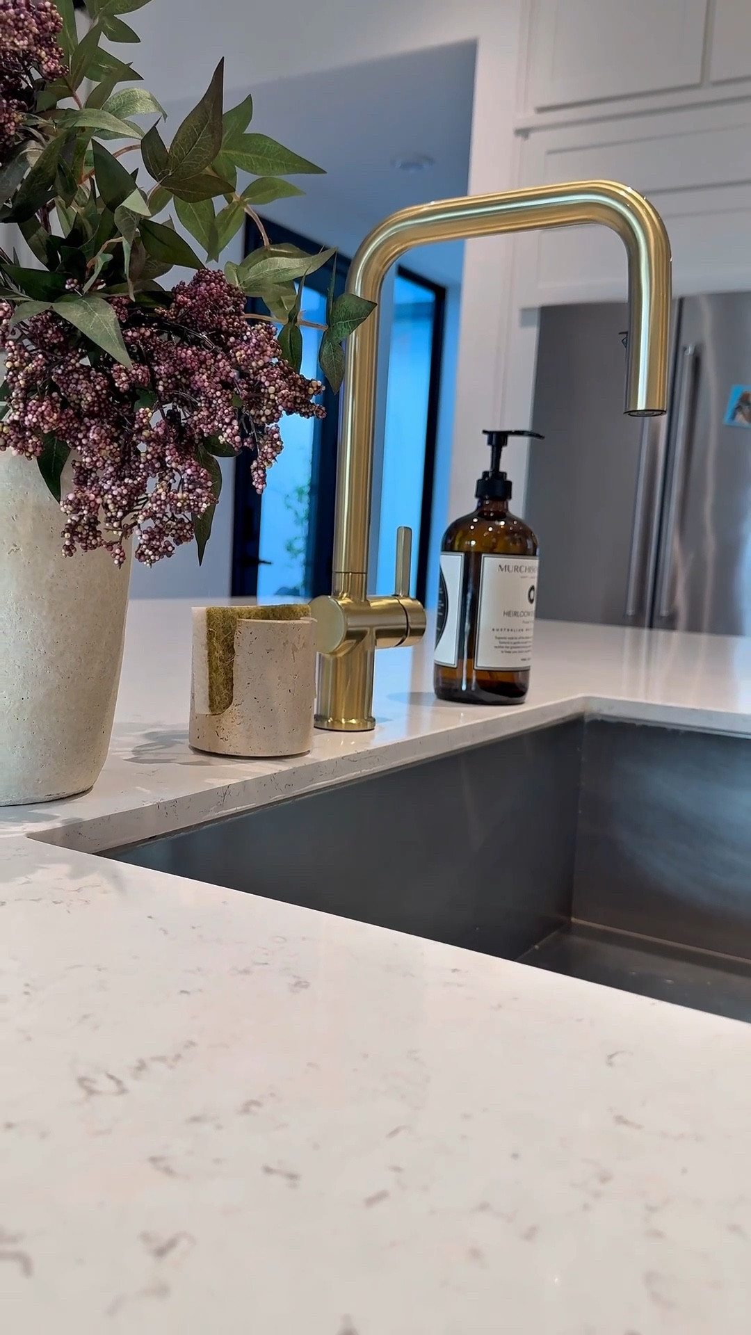This kitchen faucet truly impressed me! ✨ The chrome finish gives such a clean, modern touch, and the pull-down sprayer works flawlessly — a perfect blend of style and quality for any kitchen. 💧 Everything’s linked for easy shopping! #KitchenEssentials #AmazonFinds #LTKHome #HomeUpgrade #ModernKitchen

#LTKHome #LTKStyleTip #LTKSaleAlert