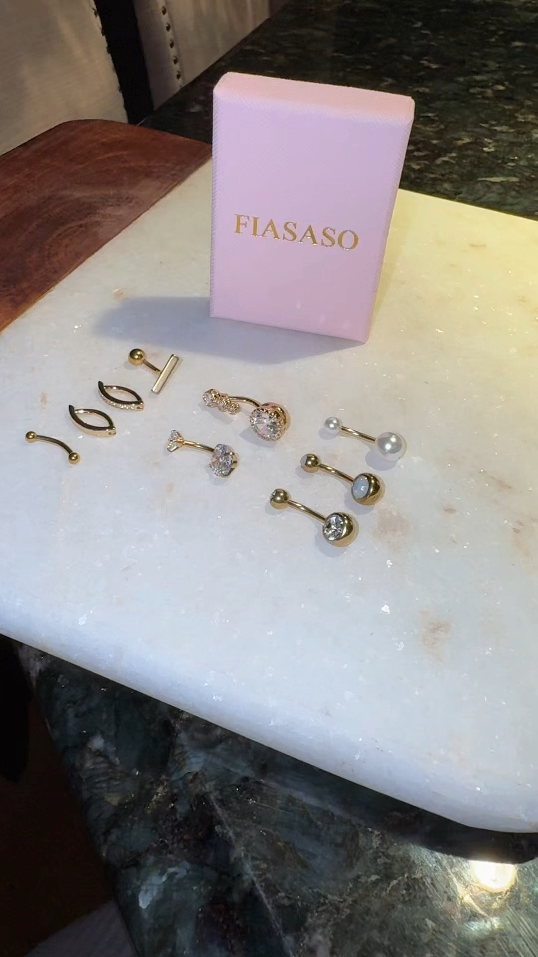 This set of BELLY RINGS is to d i e for. It’s a 9pk! #bellyrings #bellyringpiercing #bellypiercing

#LTKStyleTip #LTKMostLoved #LTKBeauty