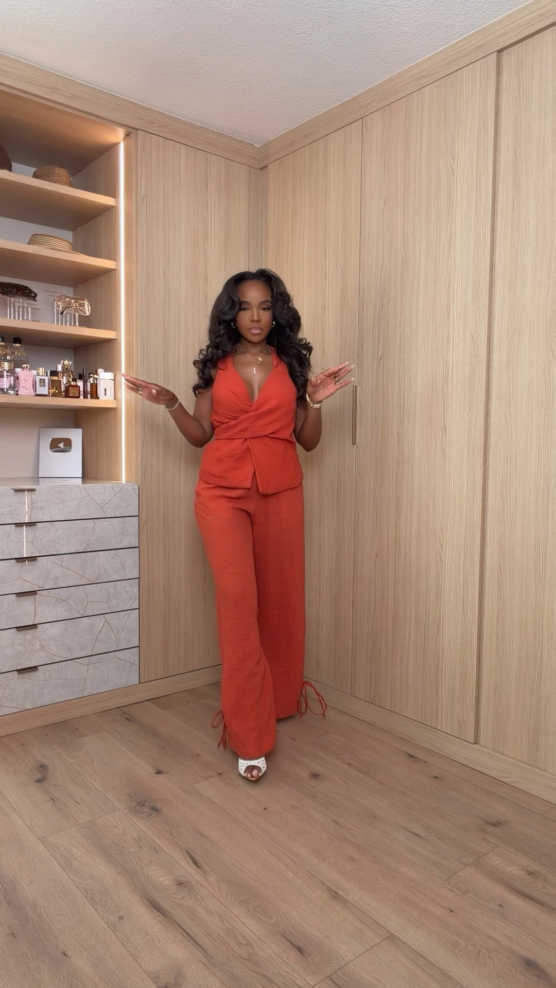 Hi Babes!

Okay this rust-colored set is such a hidden gem. The rich color alone makes this look feel elevated, but the flattering wrap-style top and flowy pants take it to another level. It's effortless, sophisticated, and so flattering on.

The top cinches beautifully through the waist while still giving plenty of comfort, and the wide-leg pants create the prettiest elongated silhouette. This is one of those outfits that looks expensive the second you put it on.

Where to wear this:
• Vacation dinners
• Summer date nights
• Winery afternoons
• Bridal showers
• Special events and celebrations

Accessories:
I love this paired with neutral heels and gold jewelry. The color is the statement here, so keeping the accessories simple lets this gorgeous set shine.

Everything is linked below

xx Kira | IG: KirasFashionFinds

34D - 27 - 40 • Size Small or 4