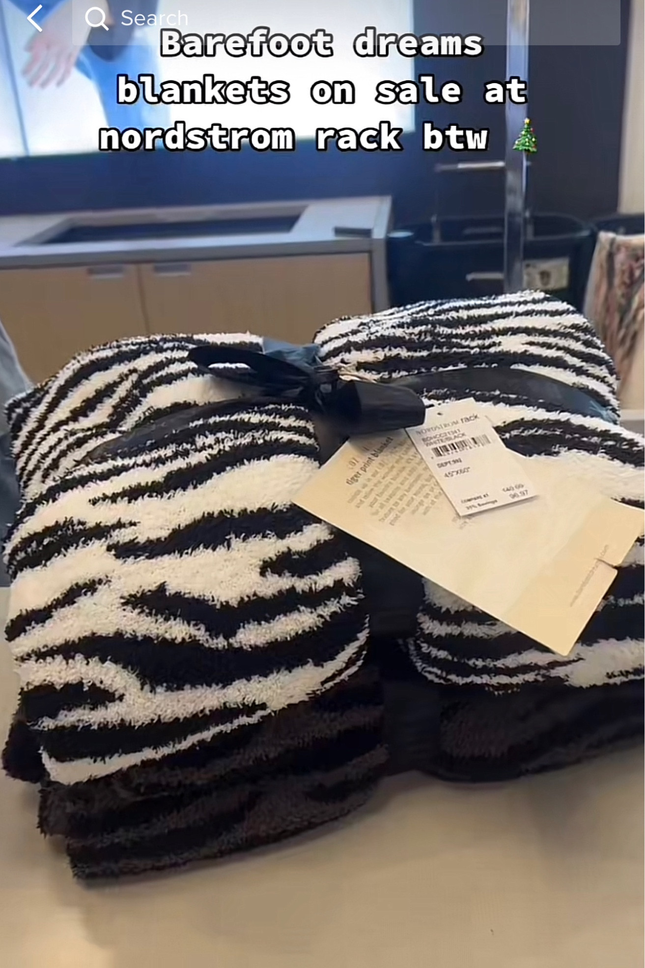 Barefoot dreams blankets on sale
