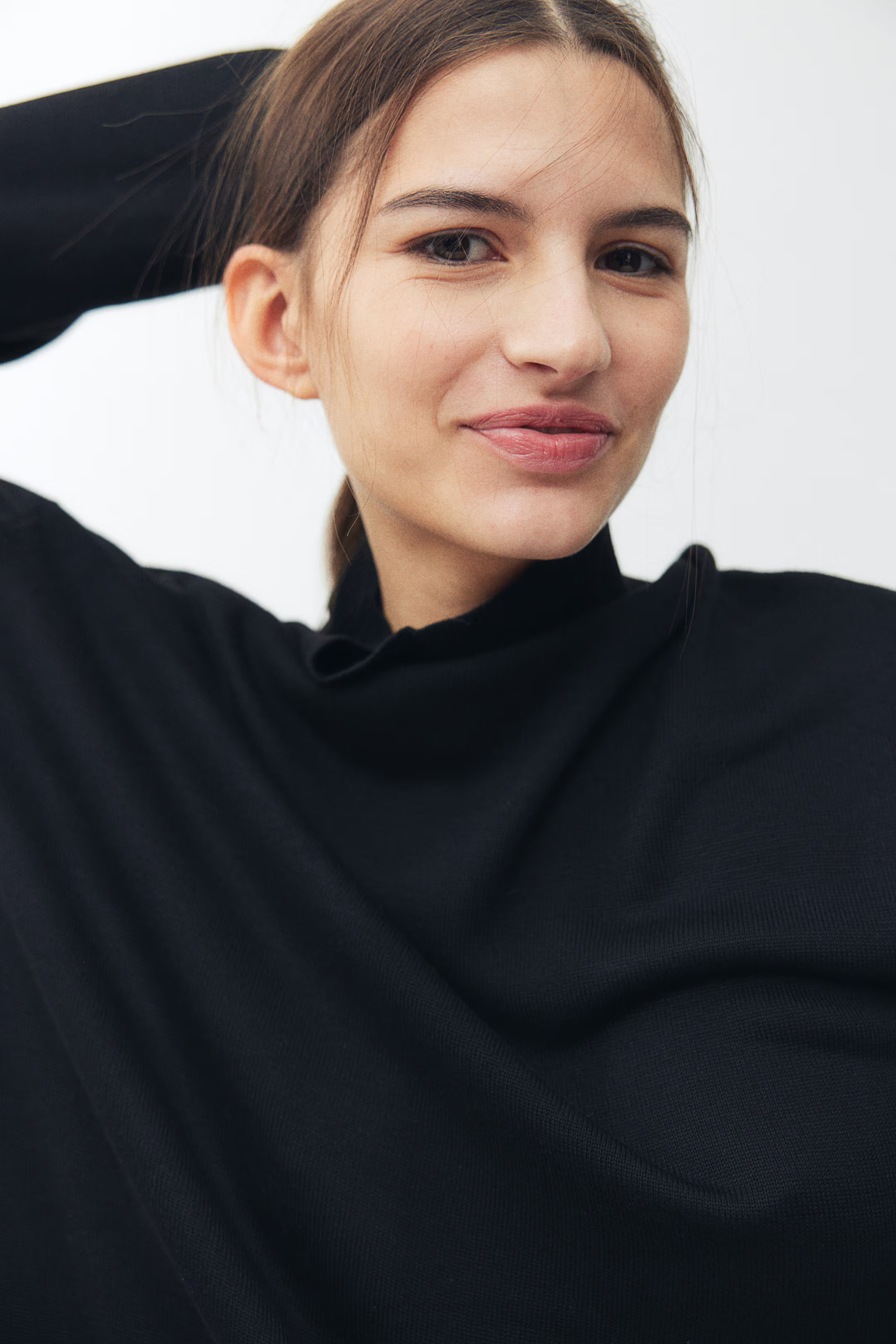 Fine-knit turtleneck jumper | H&M (UK, MY, IN, SG, PH, TW, HK)