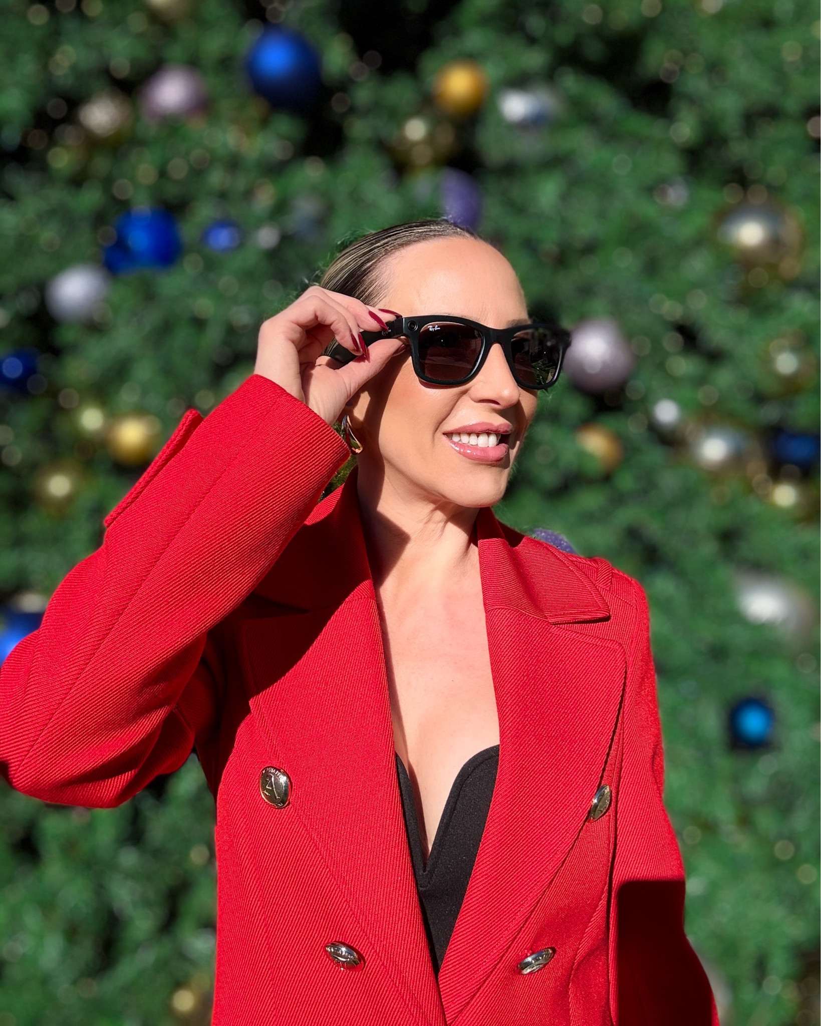 Ray-Ban meta glasses make the perfect gift 🎁 Today is the last day to get 20% OFF these smart glasses. Including Ray-Ban wayfarer, headliner and Skyler sunglasses and glasses. Features include 

• Call
• Capture photo and videos 
• Translate
• Voice commands “Hey meta.."
• Look and see
• Listen 
• Livestream
• Remember where you parked your car.

#raybanmetapartner #metapartner #raybanmetasmartglasses

#LTKSaleAlert #LTKCyberWeek #LTKGiftGuide