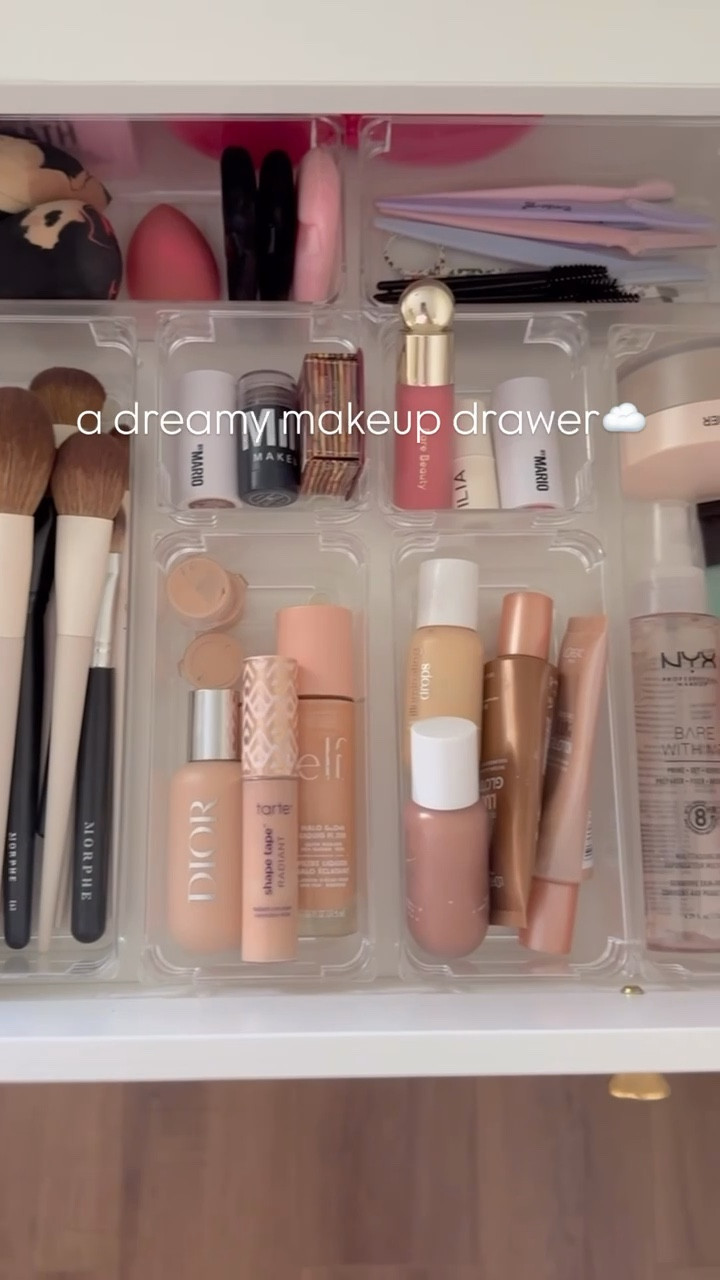 Back-to-school mornings are here and they can feel a little chaotic! 😅 Whether you're getting yourself ready or helping kids out the door, an organized bathroom can make a huge difference in how your day starts.

This makeup drawer is giving ✨calm energy✨ for busy mornings. Every product has a home, and everything is easy to find no digging, no stress.

If your bathroom feels like a hot mess right now, we can help! Let’s create a system that works for your routine and keeps the mornings running smoother.

📍Serving Lafayette, LA + surrounding areas
💬 DM us to get started or tap the link in bio!

#BathroomOrganization #MakeupDrawerGoals #BackToSchoolRoutine #LafayetteLAOrganizer #CalmMornings #HomeOrganization #OrganizedSpaces #DeclutterYourHome #ProfessionalOrganizer #MorningRoutineHacks #HomeSweetOrganized