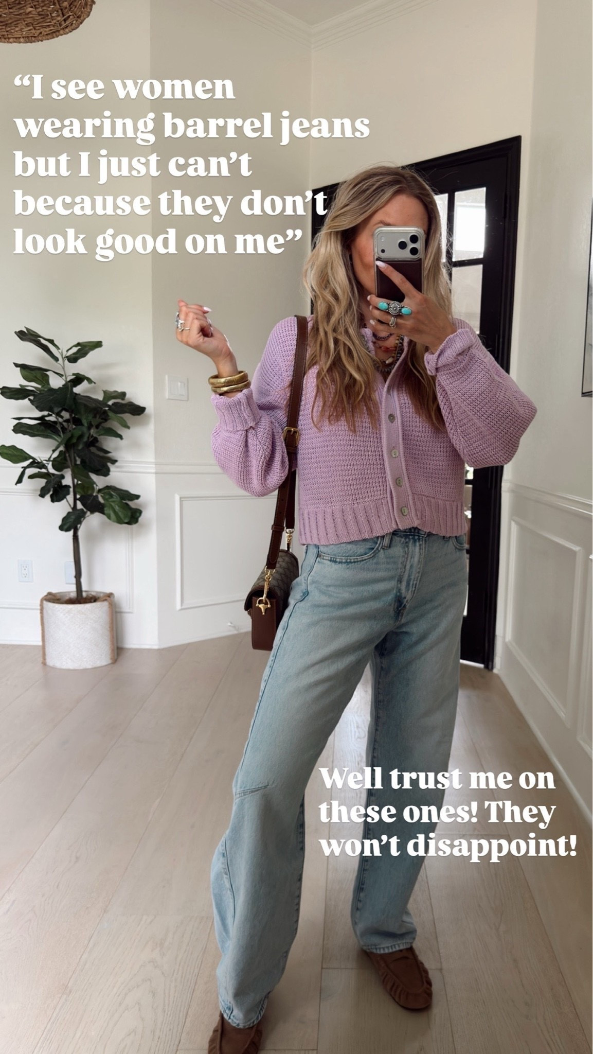 🤍The best barrel jeans from Levi’s 
Wearing size 27 / my tts 
5’5” | 120 ish lbs