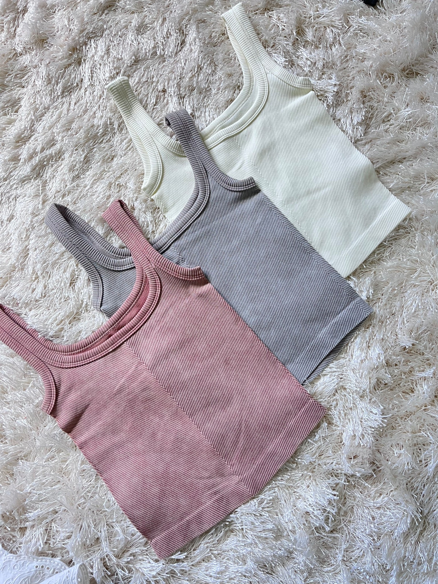 Rubbed tank tops
Workout tops
Casual summer tops


#LTKFindsUnder50 #LTKSaleAlert #LTKPetite