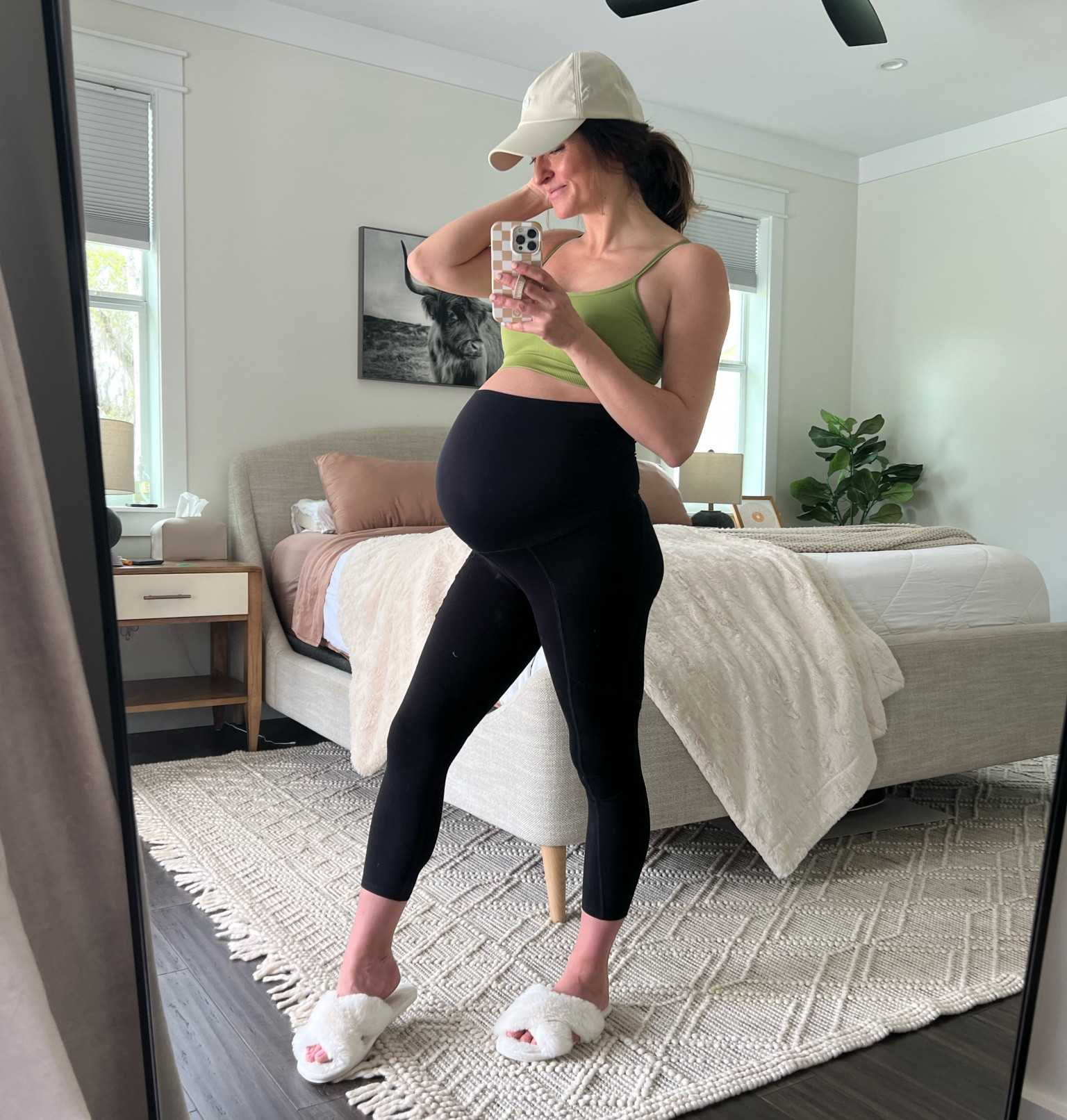 Cozy pregnancy vibes 👏🏼 maternity leggings + hat + slippers! Bump friendly

#LTKbaby #LTKfitness #LTKbump