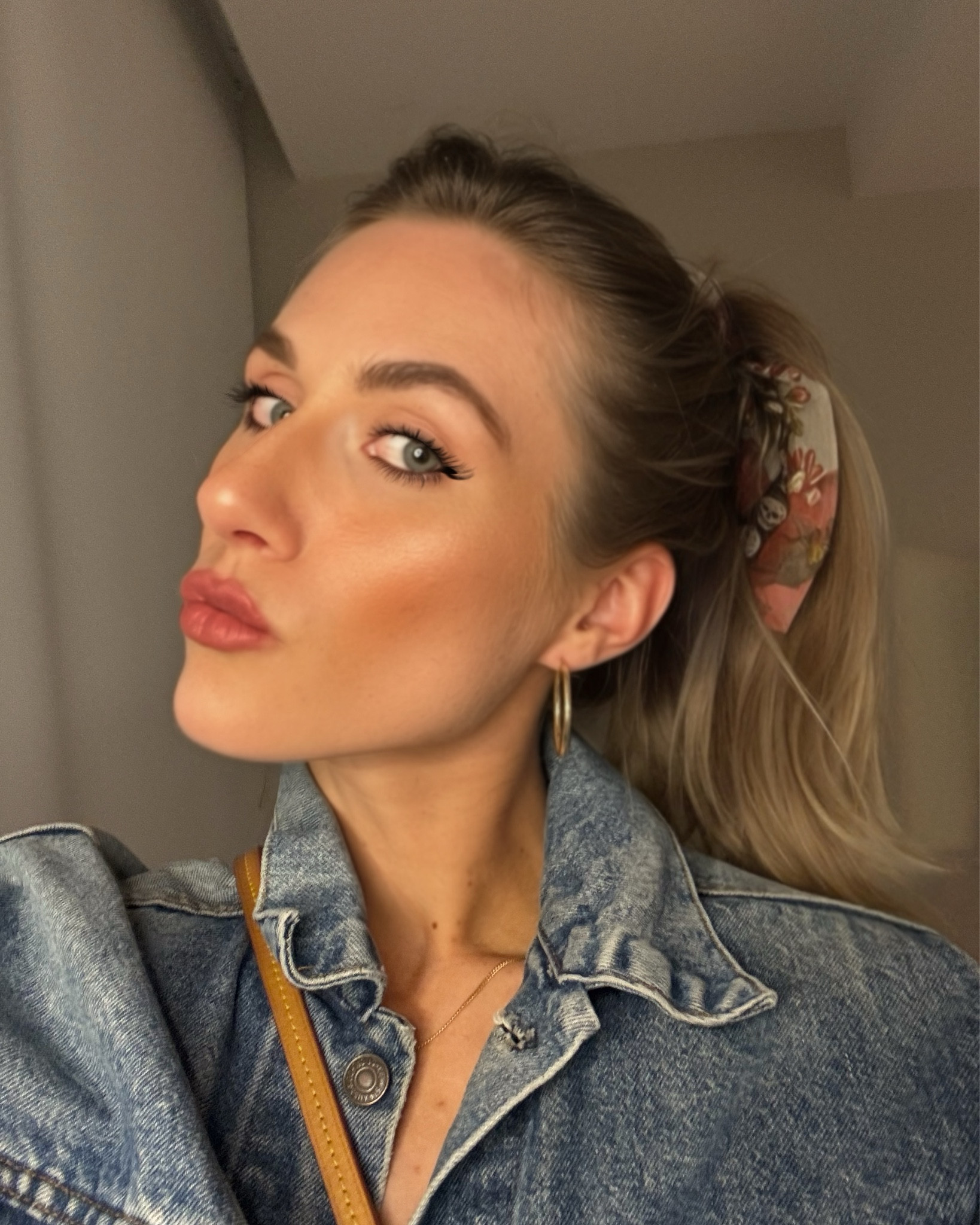 Denim on denim (in honor of Rob) 🤠

#LTKootd #LTKTall #LTKSaleAlert