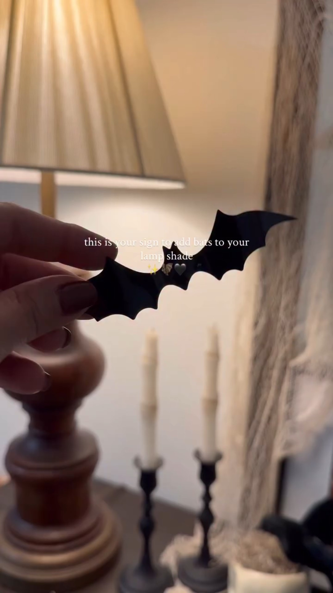 Easiest way to decorate for Halloween! 🦇🦇 what do you think should we add more? 

You can find the link in my bio✨

#halloween #halloweendecor #halloweendiy #halloweendecoration #spookyseason #hauntedhouse #halloweenbats #halloweenideas #amazonfinds #diyhalloween #october #consolestyling #spooky