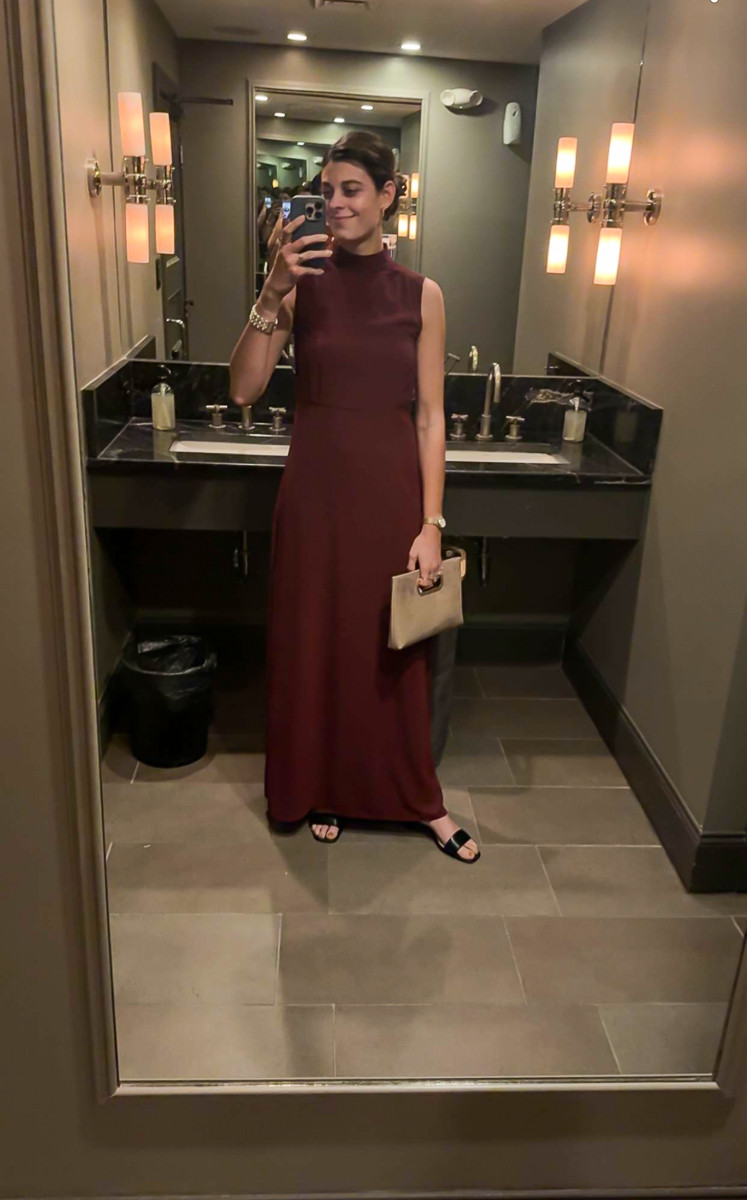  Gorgeous wine colored halter dress for the holidays or wedding guest. Can dress up or down. Comes in several colors. My daughter is 6 feet and a size 4. She ordered a medium and had it altered down to fit. No need to hem! 

#tall #winedress 


 

#LTKSaleAlert #LTKHoliday #LTKTall