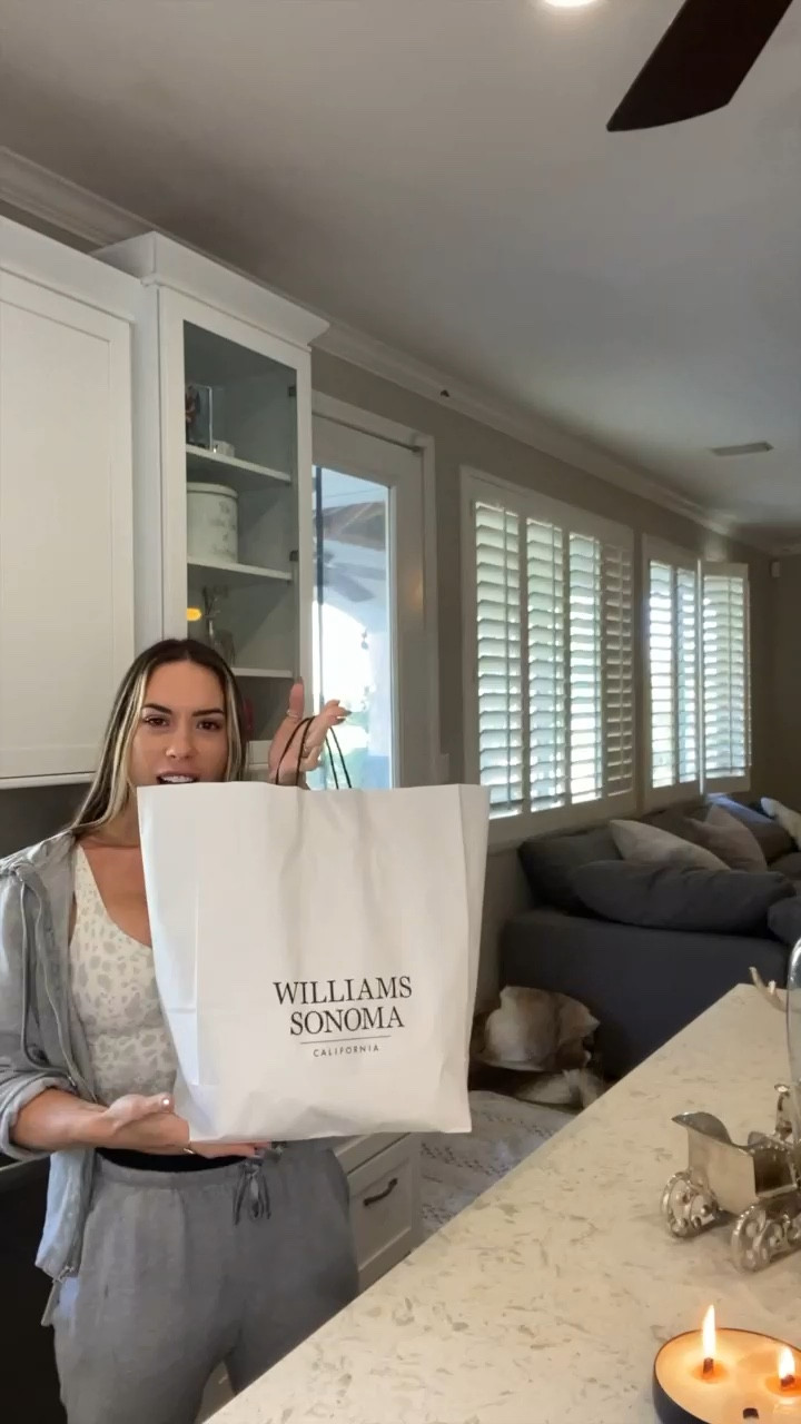 Haul | Williams Sonoma 🤎

All of these items are on major sale right now!

#williamsSonoma #coffee #home 
#haul #diffuser #hotcocoa

#LTKSeasonal #LTKhome #LTKGiftGuide
