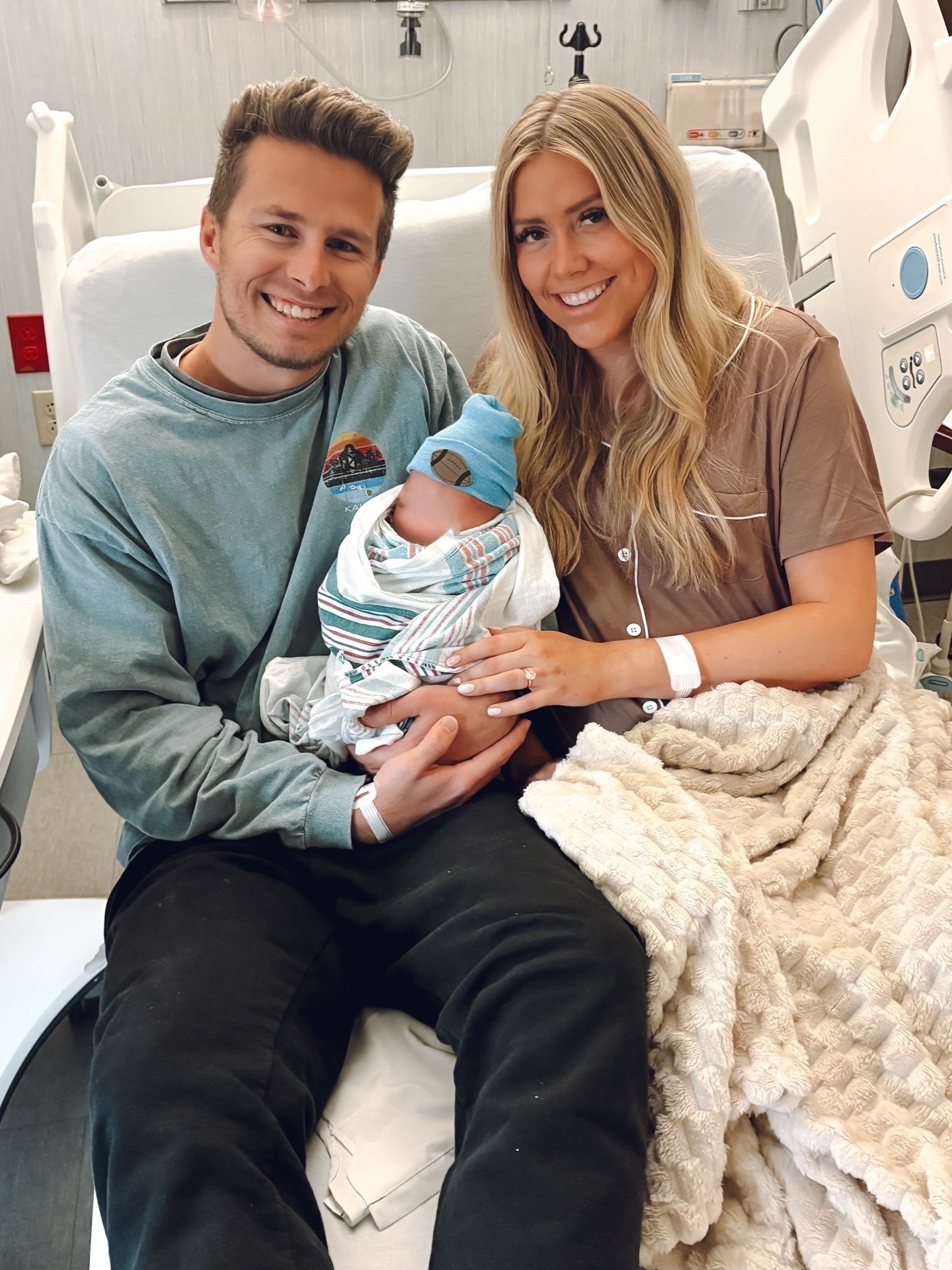 button down nursing friendly nightgown that I wore in the hospital after birth and have since been living in at home too! Ordered in another color too! The brown is a softer material than the polka dot colors. I sized up to an L!

| hospital bag | birth | pregnant | nightgown | nursing friendly | breastfeeding friendly | postpartum 

#LTKBaby #LTKmomlife #LTKBump