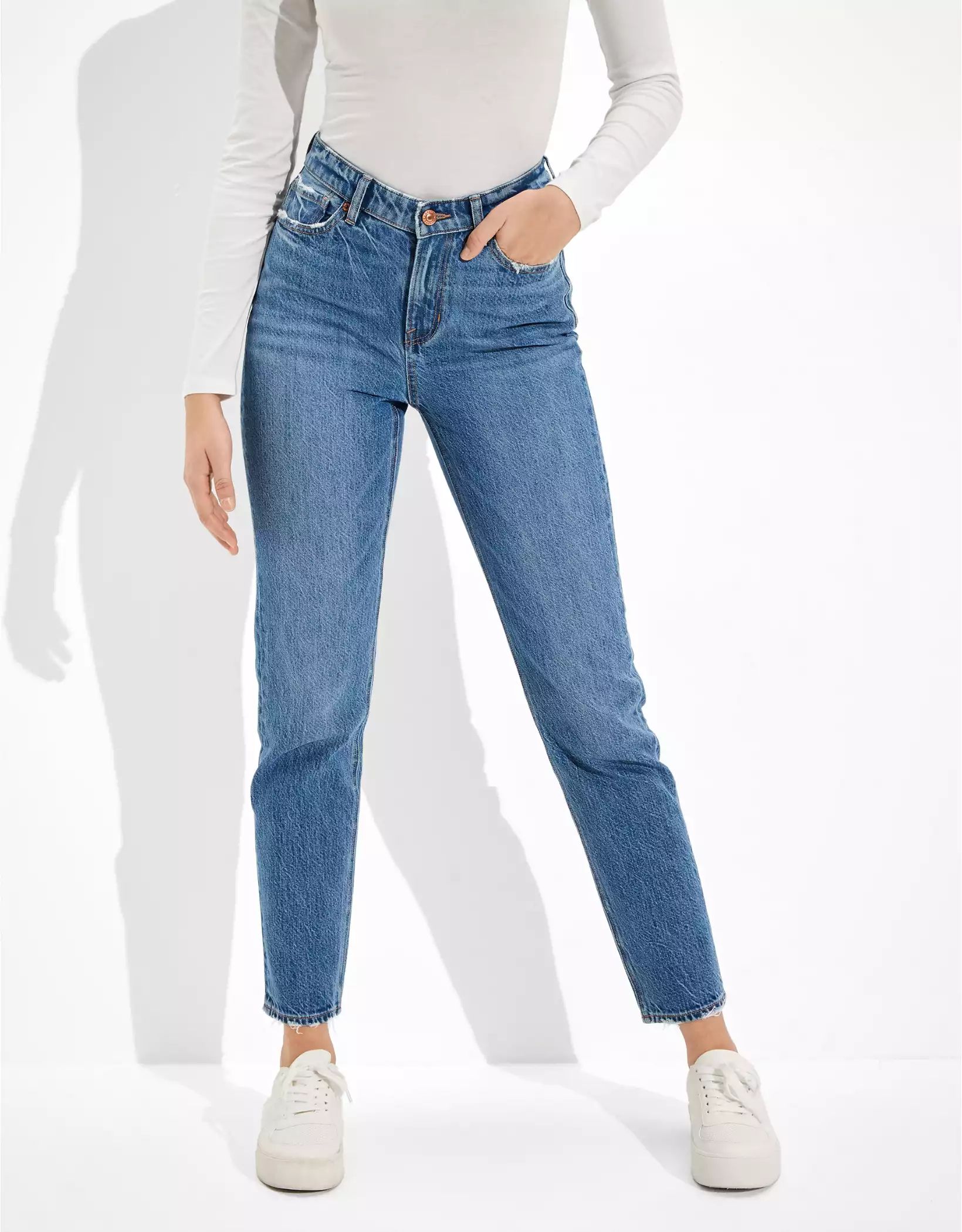 AE V-Rise Mom Jean | American Eagle Outfitters (US & CA)