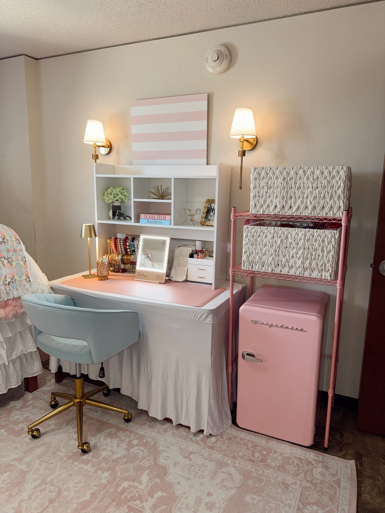 Dorm room desk & vanity 🪩

#LTKgrwm #LTKmomlife #LTKdayinmylife