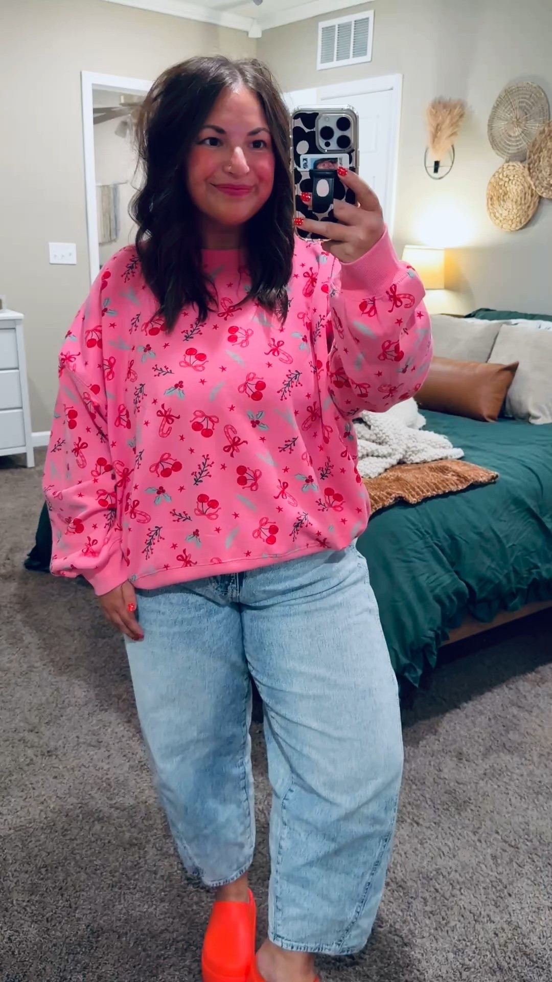 clogs: fit oversized // wearing a size 4
jeans: fit true to size // wearing a 14
crewneck: fits small // wearing an XL 

 

#LTKHoliday #LTKSeasonal #LTKFindsUnder50