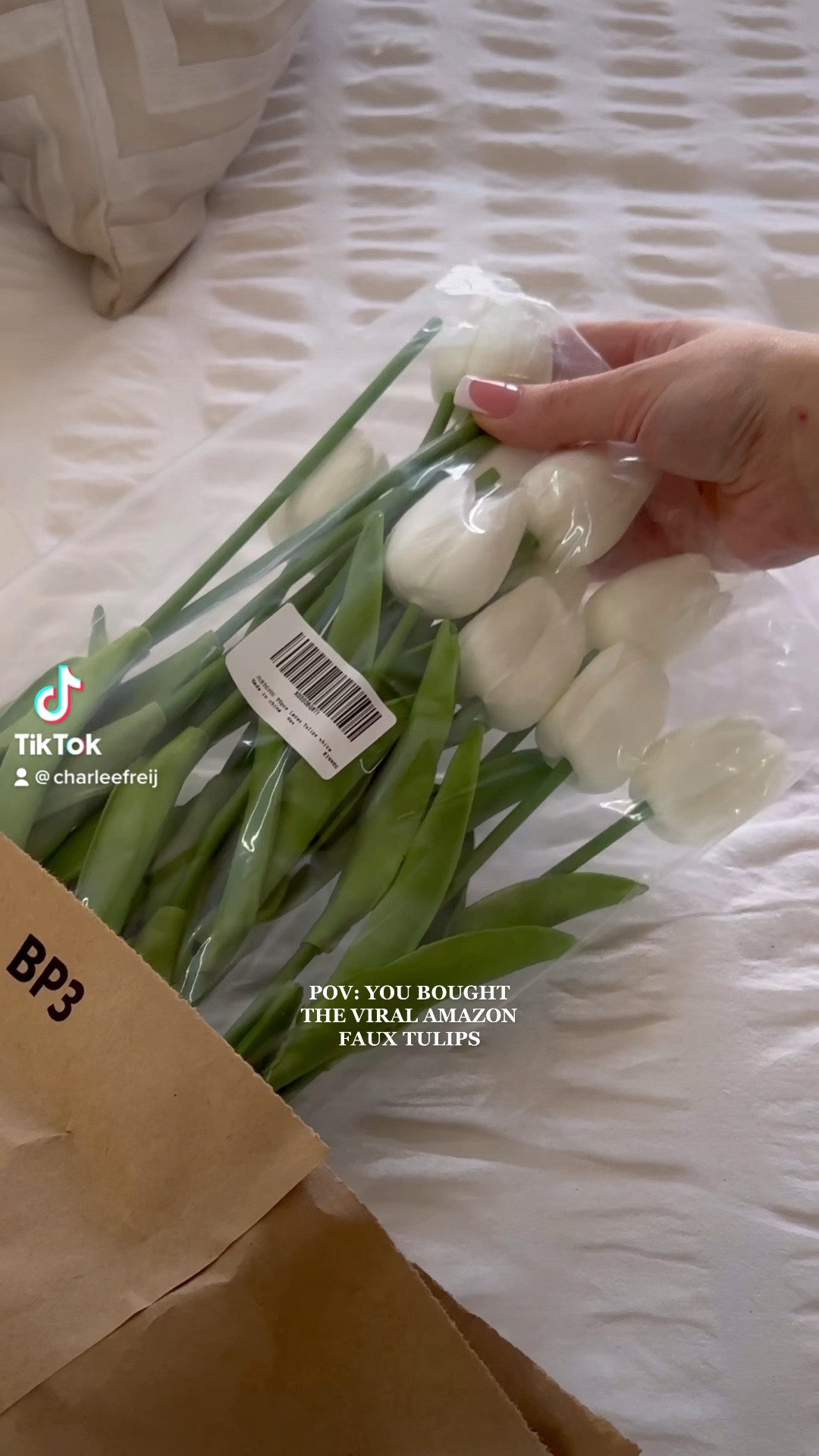 faux tulips from amazon, perfect for leading up to spring 🌷☁️🤍

#LTKhome #LTKSeasonal #LTKunder50