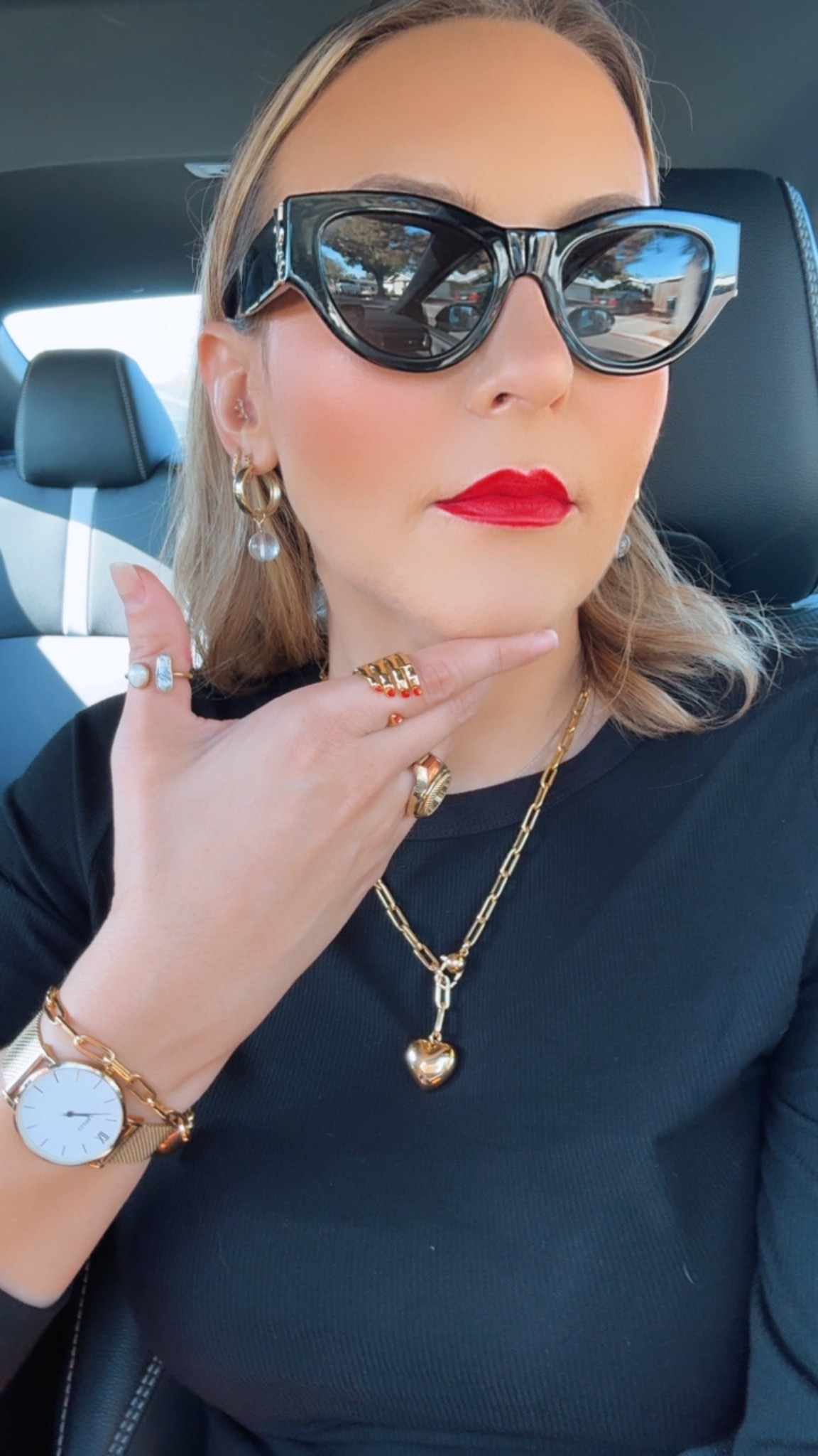 Everyday Details ✨
Accessories are such a quiet way to tell a story — these are a few of my daily staples.
I’m wearing my Jenny Bird heart necklace and bracelet, my Susan Alexandra hand ring, my Cluse watch, and my YSL sunglasses. Each piece has become part of my everyday look — simple, but still makes me feel put together.
Oh and let’s not forget the classic red lip by Dior

💭 Do you have a go-to accessory that you never take off?

#EverydayStyle #AccessoryEdit #JennyBird #SusanAlexandra #YSL #StyleDetails #OOTD #TasteStudioStyle