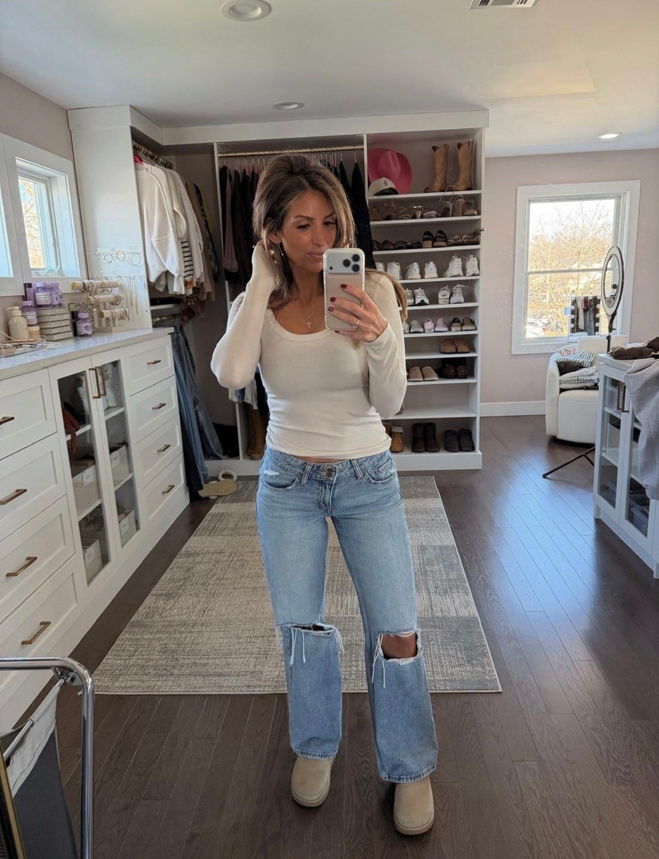 The best jeans!

#LTKgrwm #LTKdayinmylife #LTKmomlife