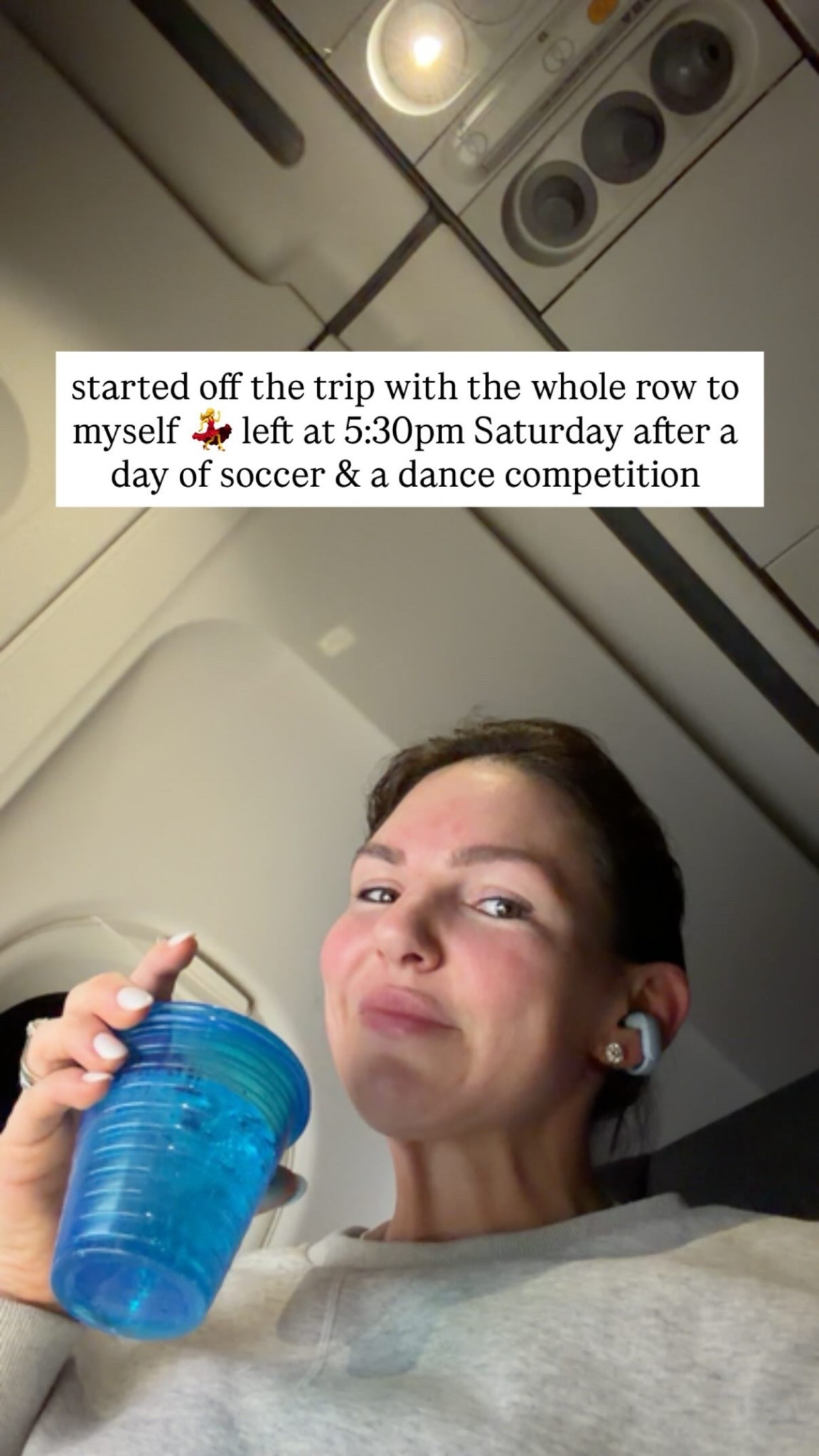 started off the trip with the whole row to myself 💃 left at 5:30pm Saturday after a day of soccer & a dance competition