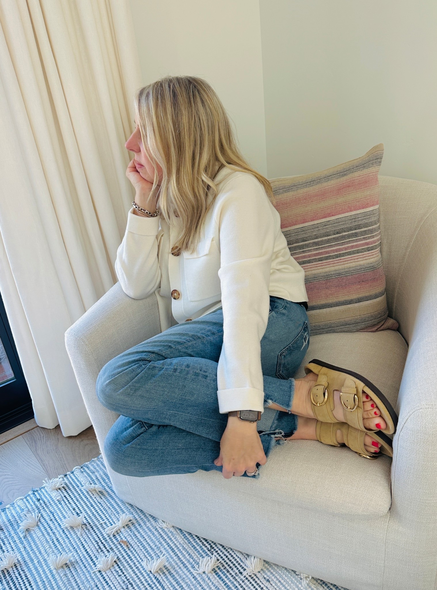 Finally sharing some of my new Sézane pieces like this cardigan sweater which is so beautifully made and these suede slides! I wore both all last weekend!  #sezane #springfashion 