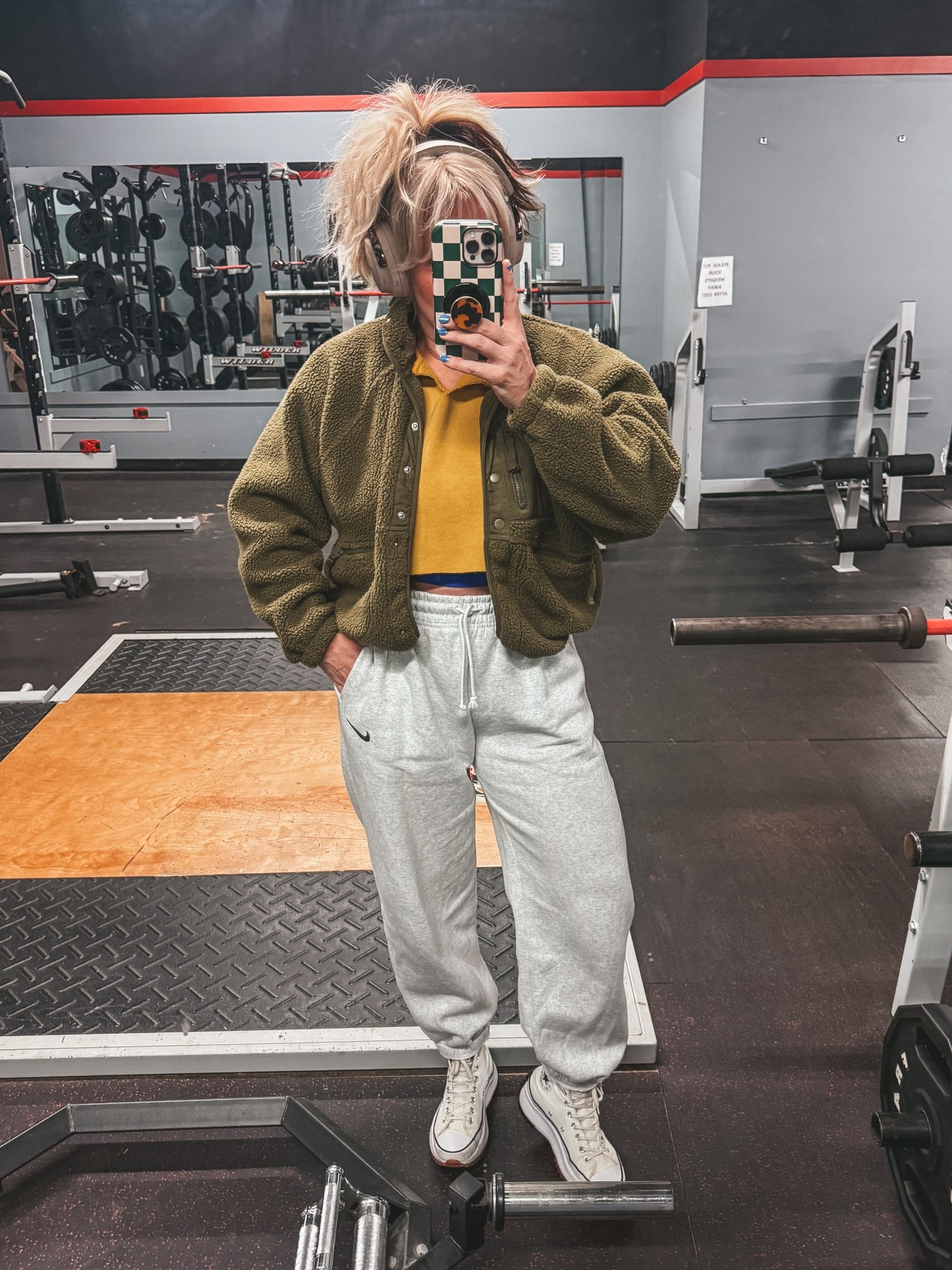 Love my Bose headphones! They are the best and I can’t hear anything else but my music. 
Jacket small 
Sweatpants M
Converse I size down 