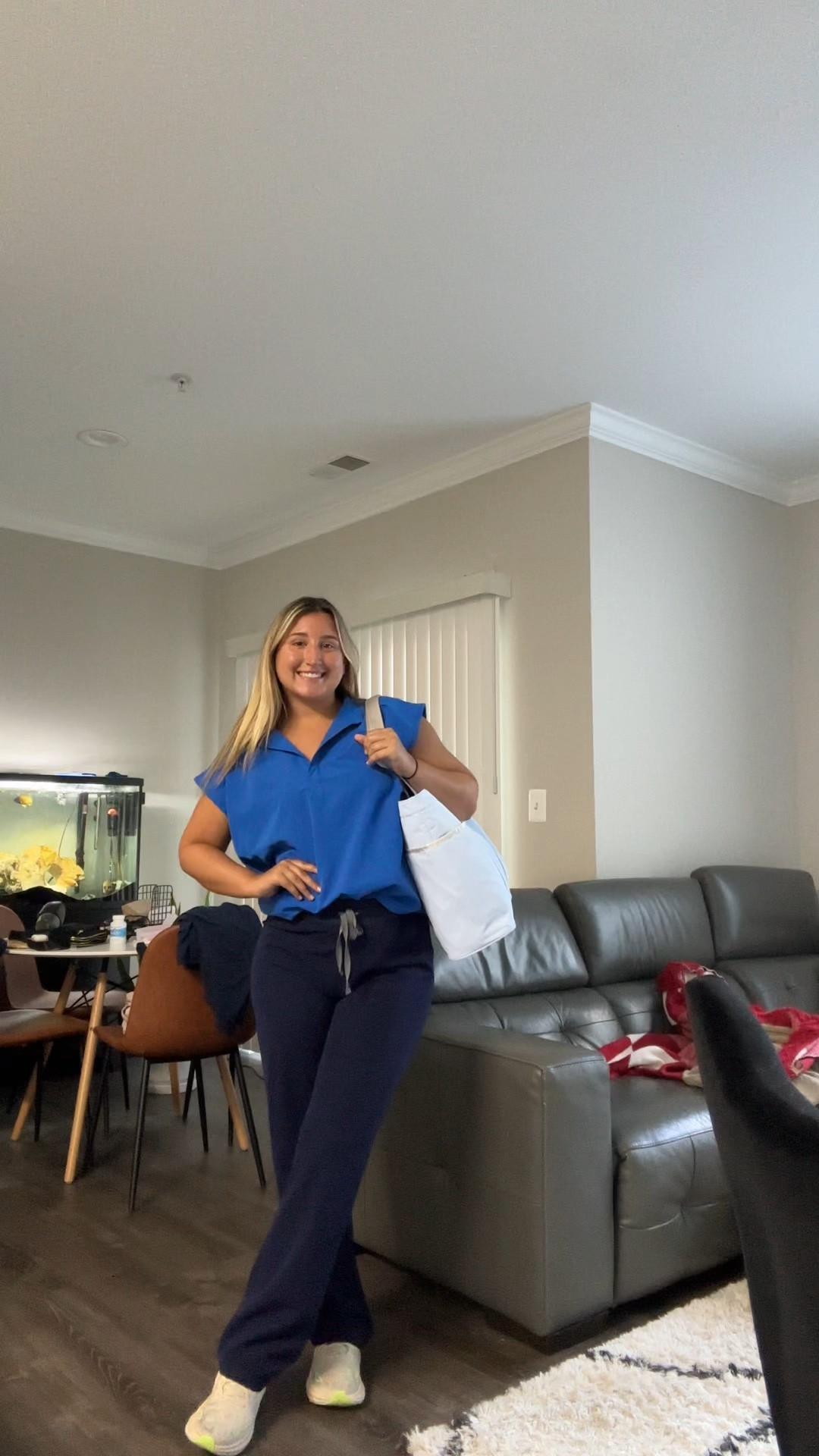 Scrubs of the night! 


#LTKStyleTip #LTKItBag #LTKWorkwear