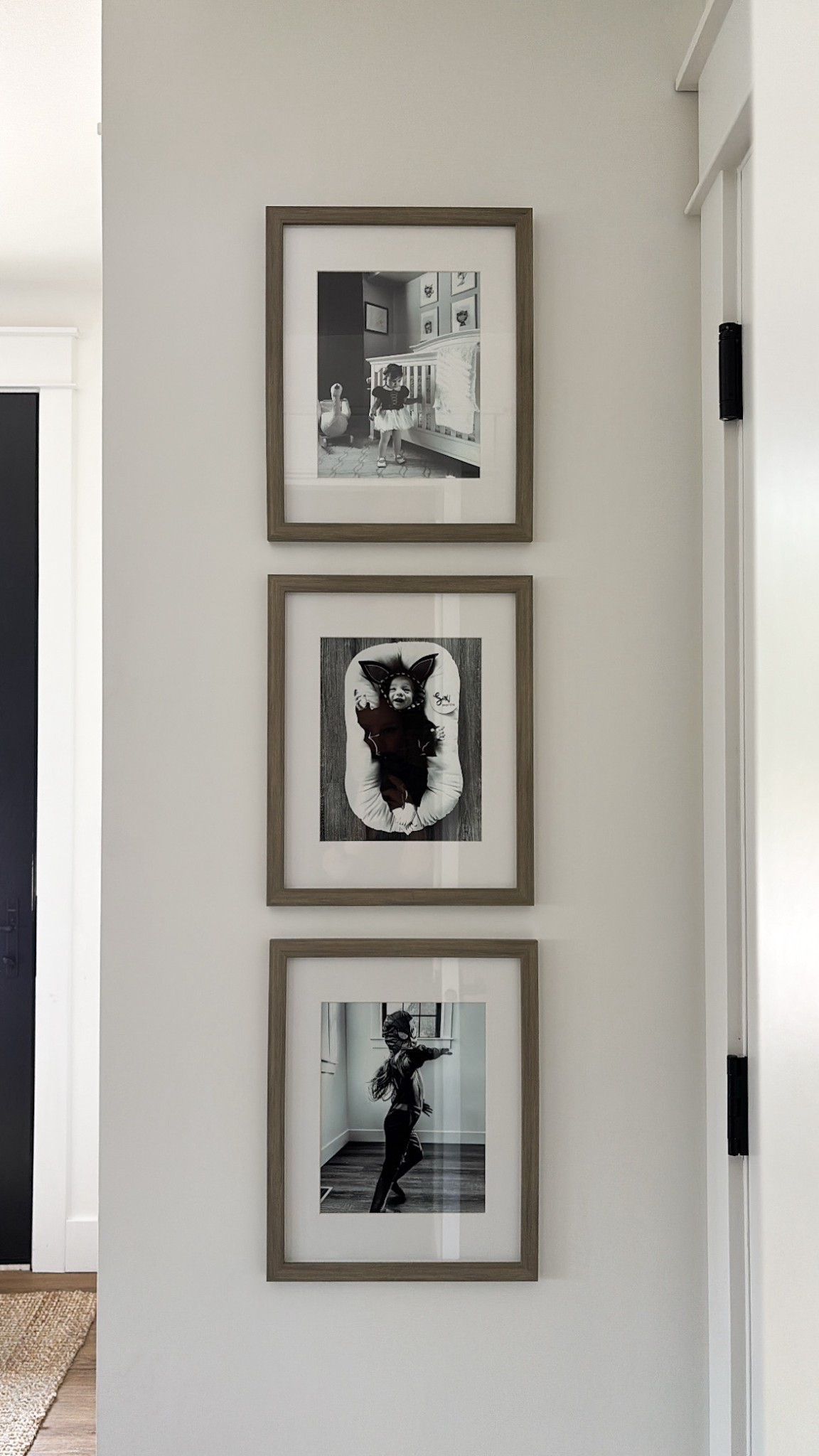 H O M E / a few more costumed cuties on the wall

Walmart Canada | Wood Grain Frames | Front Entrance | Family Photos | Fall Decor | Halloween

#LTKfamily #LTKcanada #LTKcasa