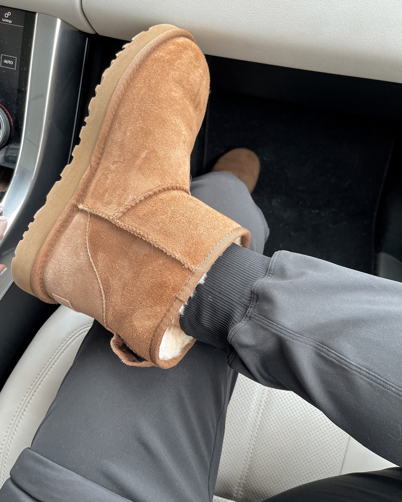 Ugg minis back in stock in sizes 5-12 (size 10 only on Amazon) 🤍 I wear my true size!