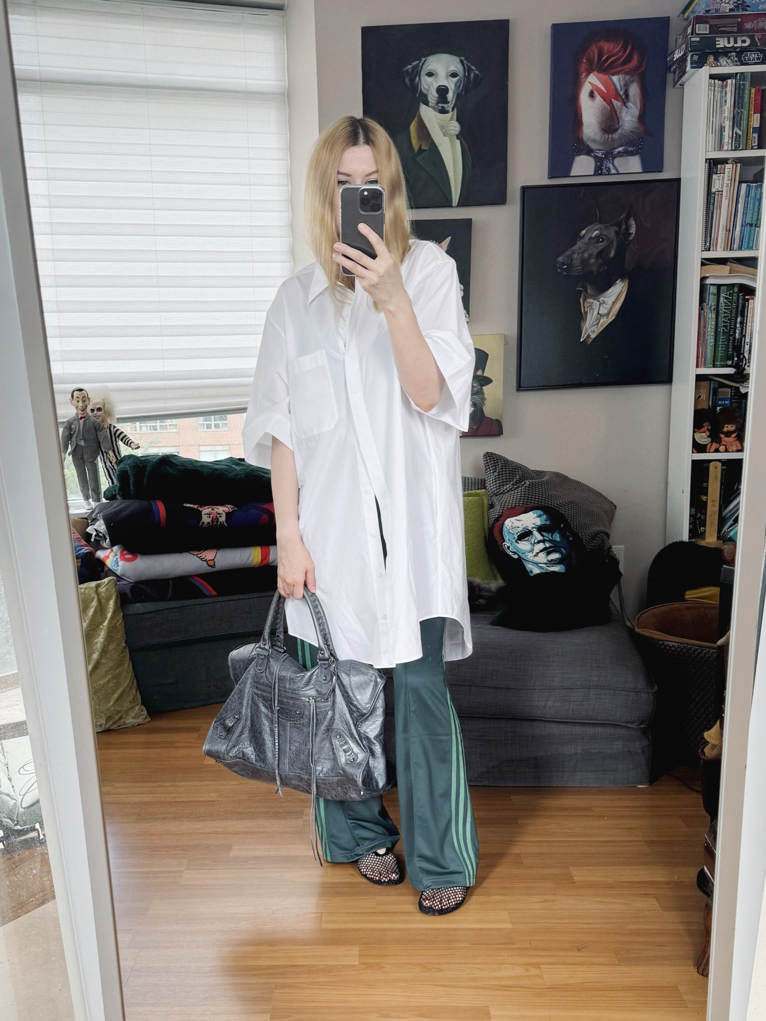 Walking to the post office outfit.
Bag is secondhand.
•
#springlook   #torontostylist #StyleOver40  #secondhandFind #fashionstylist #slowfashion #FashionOver40  #MumStyle #genX #genXStyle #shopSecondhand #genXInfluencer #genXblogger #secondhandDesigner #Over40Style #40PlusStyle #Stylish40


#LTKStyleTip #LTKShoeCrush #LTKOver40