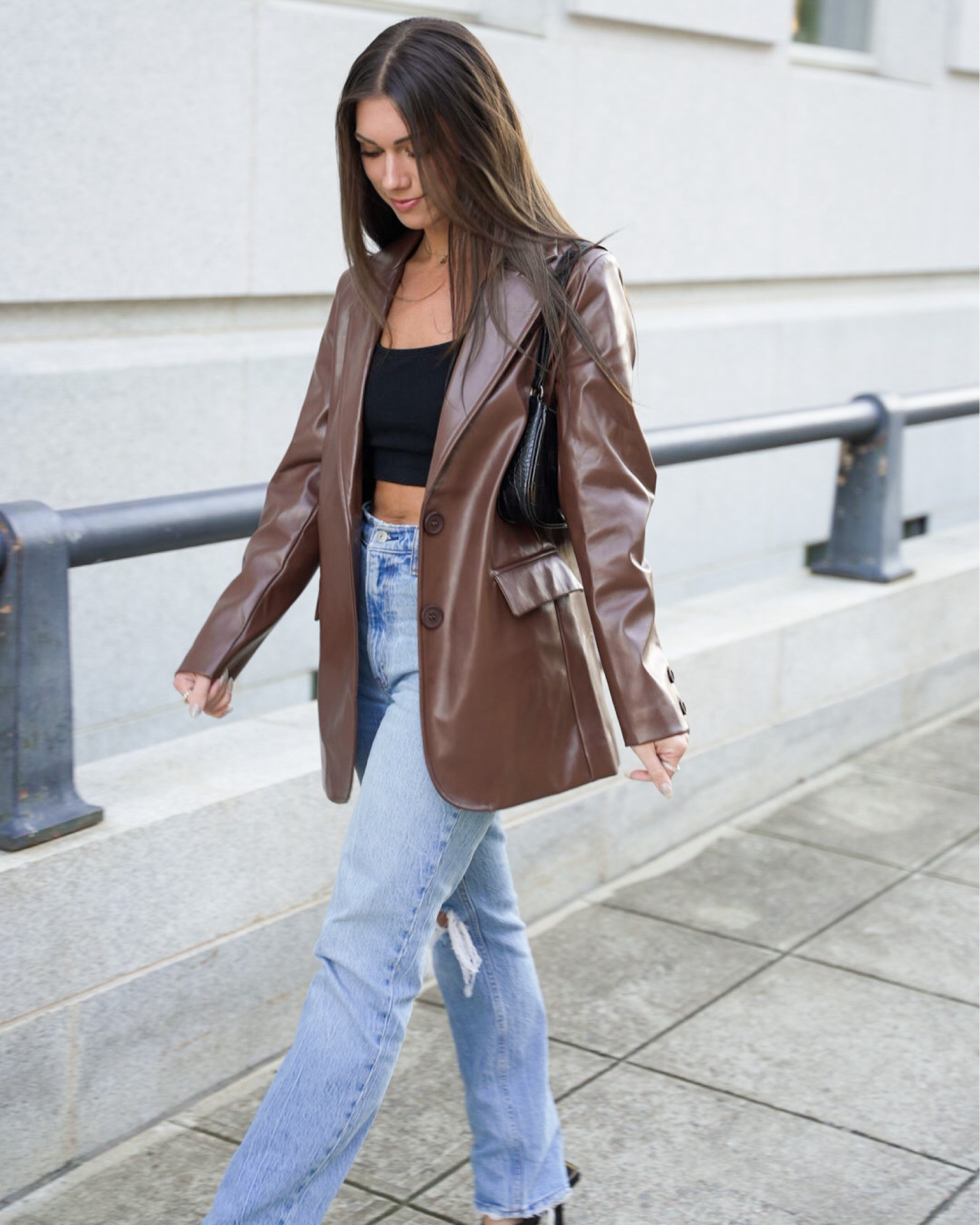 Brown leather oversized blazer
Size S

#LTKStyleTip #LTKWorkwear #LTKSeasonal