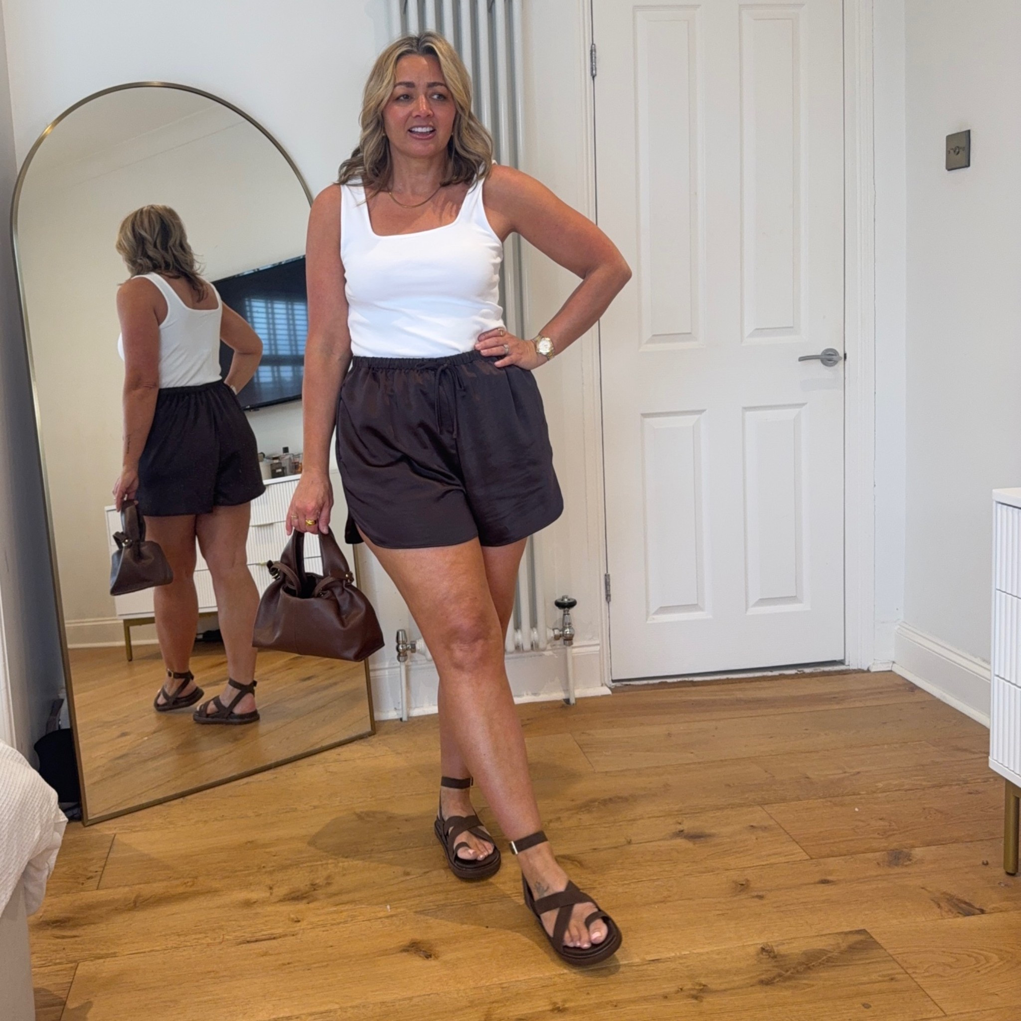 Satin shorts outfit

#LTKsummer #LTKmidsize