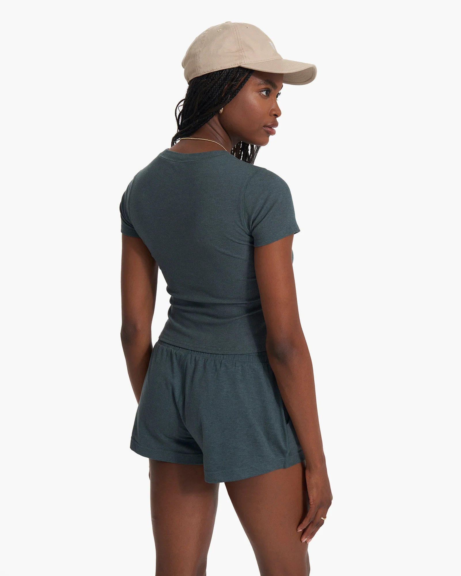 Pose Fitted Tee | Vuori Clothing (US & Canada)