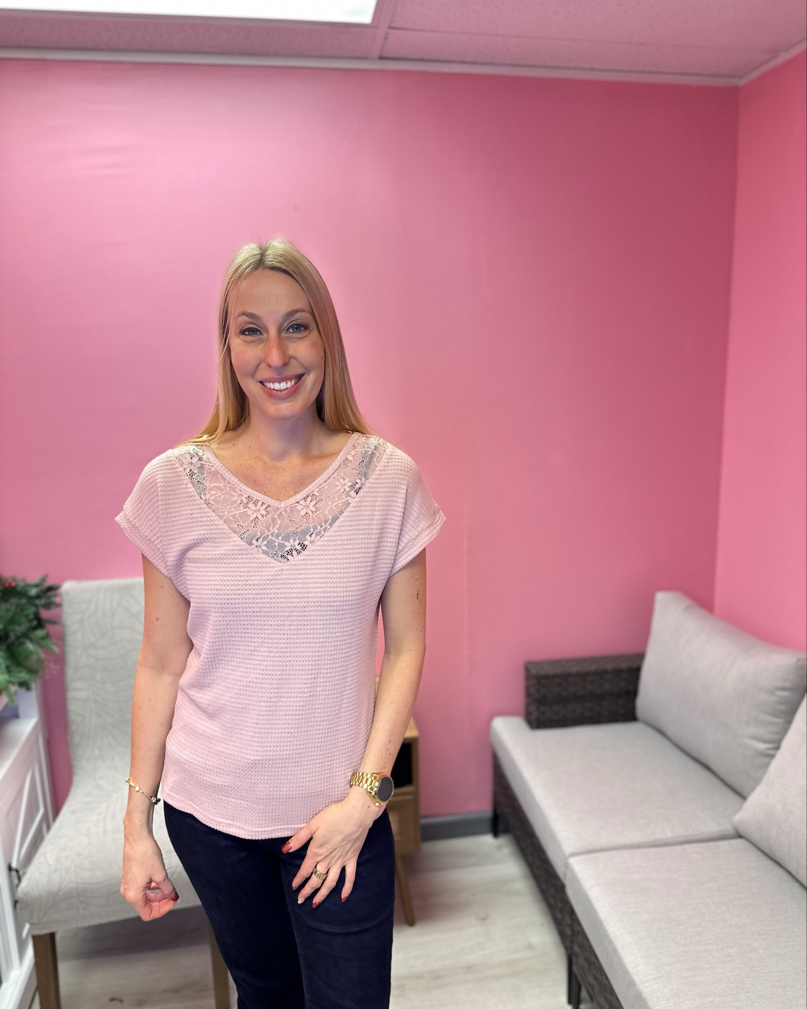 Pink waffle knit blouse  
💓 i love the cute lace in the front. A casual top for spring 
💓it does have a good bit of stretch to it 
💓 wearing size small, fits true to size and I am 5’10”


#LTKFindsUnder50 #LTKTall #LTKFindsUnder100