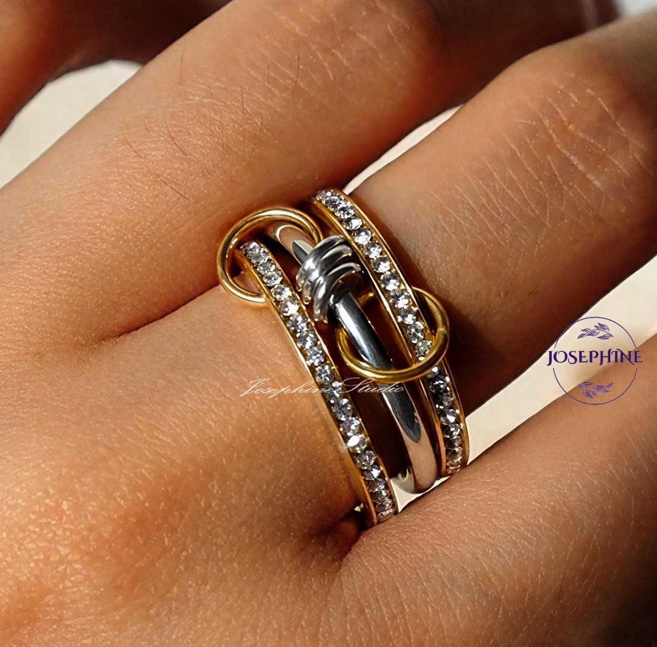 This 14k MultiLink connected ring is from Etsy, and it’s such a beautiful find. Etsy is one of my go-to places for unique, well-made jewelry that feels special without being overdone.

Perfect for everyday wear or layering with other rings.

#LTKFindsUnder50 #LTKOver40 #LTKBeauty