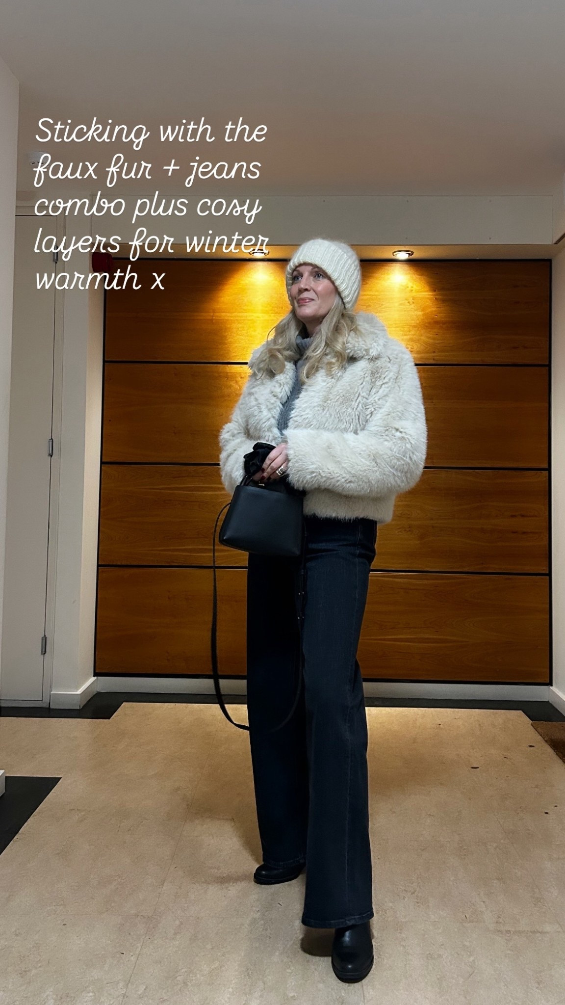 The perfect wide leg jean, high rise and fitted over the hips for smart casual look, easy to wear, easy to style 

#LTKbag #LTKstyletip #LTKjeans