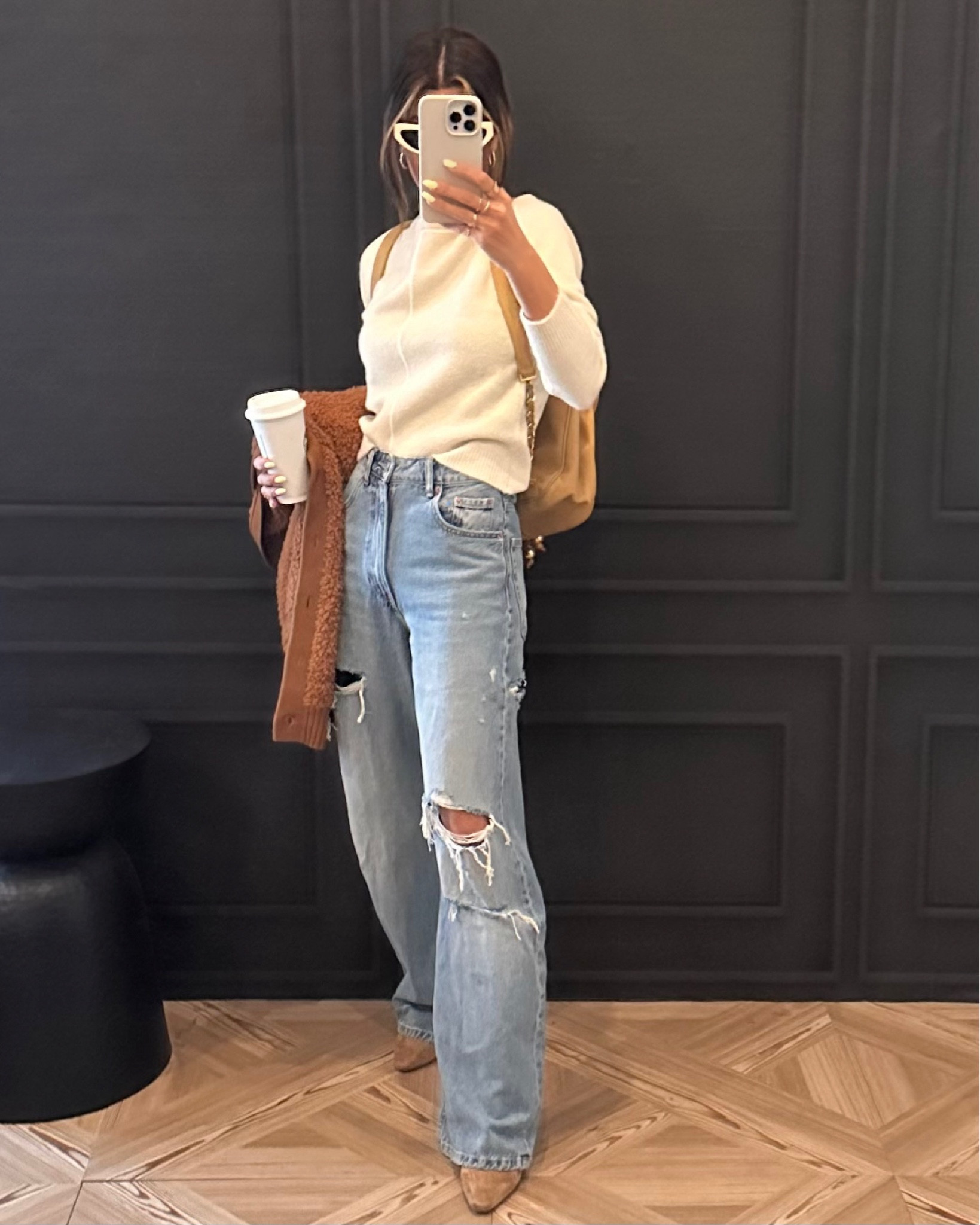 Monday casual 🤍

Looooove these jeans from Zara, the fit and quality are soooo good!! Also the line detail on this sweater is giving all the 90s designer vibes!!!!!  🤍🤍🤍🤍

#LTKFindsUnder100 #LTKFindsUnder50 #LTKStyleTip