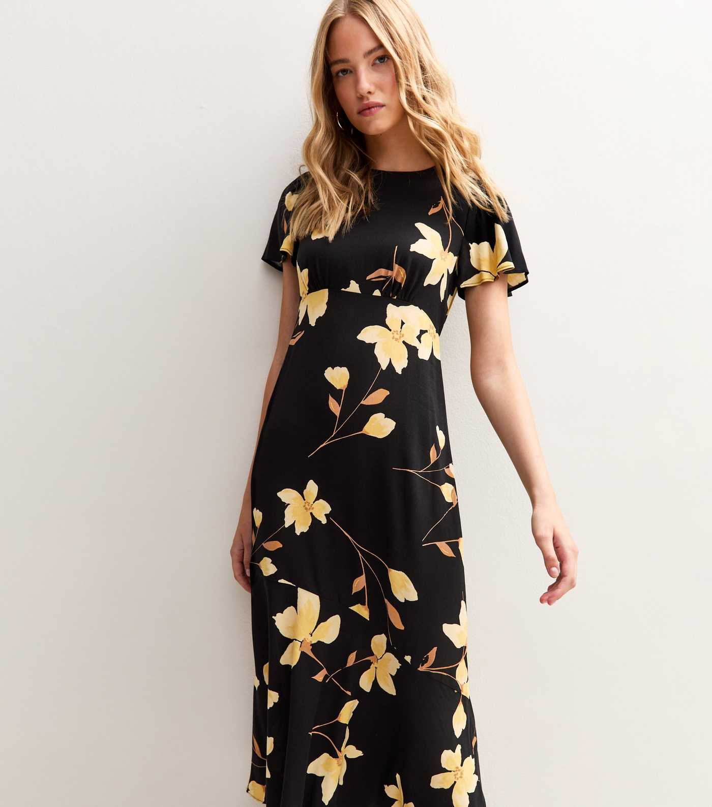Black Floral Print Tiered Midi Dress | New Look | New Look (UK)