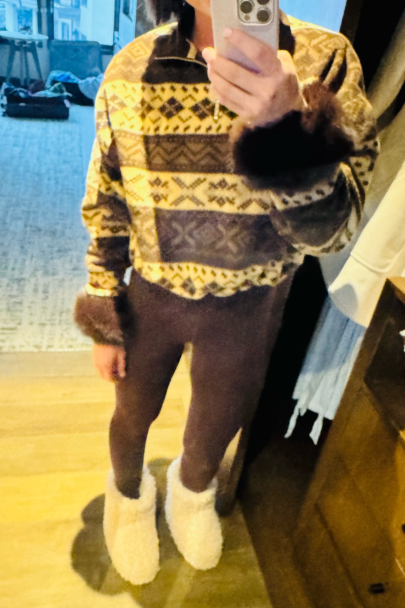 Aprés ski outfit, cozy winter outfit 

#LTKMostLoved #LTKSaleAlert #LTKStyleTip