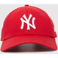 New Era League Essential 9FORTY Cap in Red, Size: OSFM | Schuh