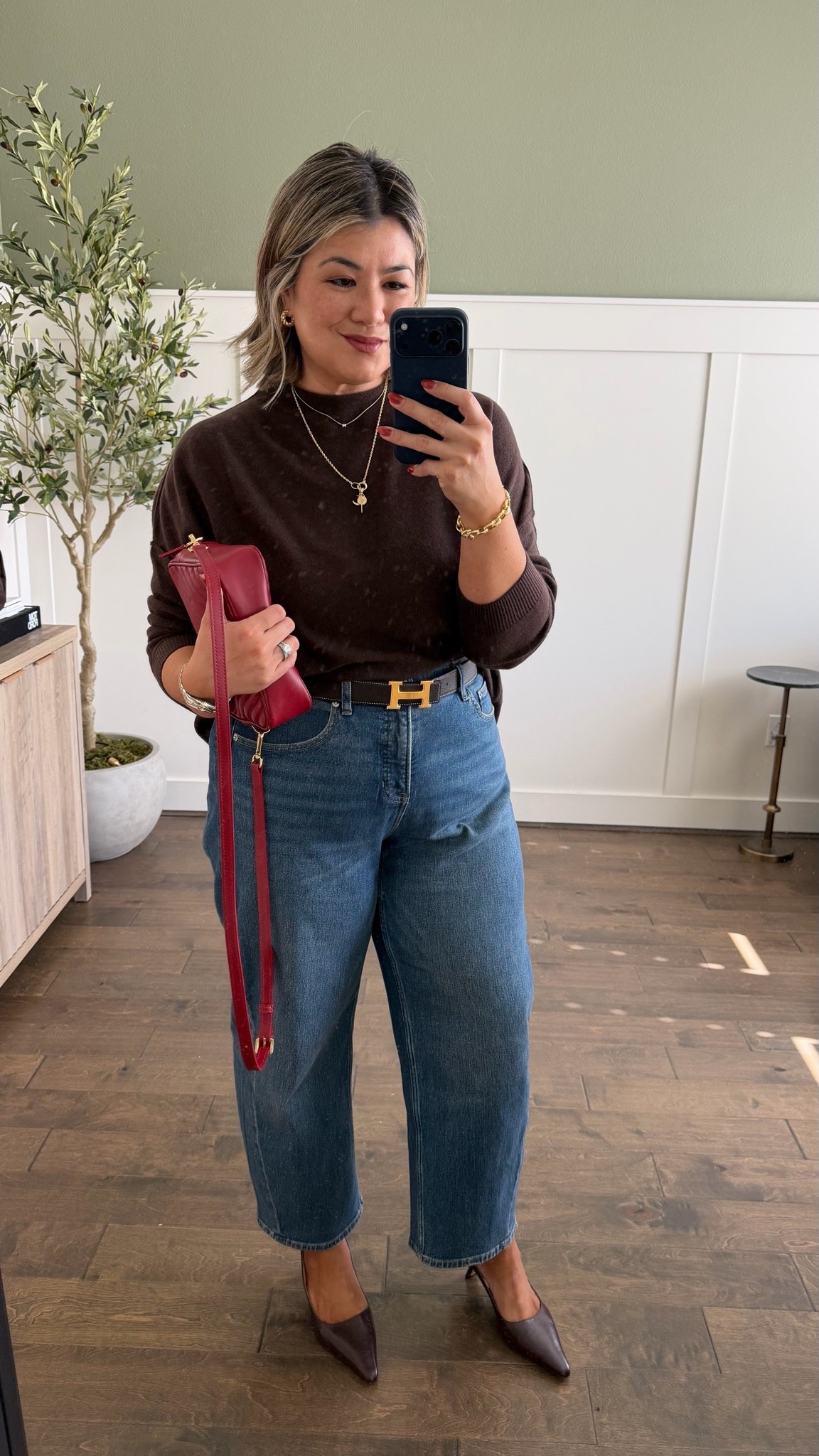 My new chocolate brown mock neck cashmere sweater came in over the weekend and had to wear it this morning as I headed to my doctor appointment. 

I’m wearing an xl in the sweater and an xl petite in the jeans.

#LTKootd #LTKMidsize #LTKOver40